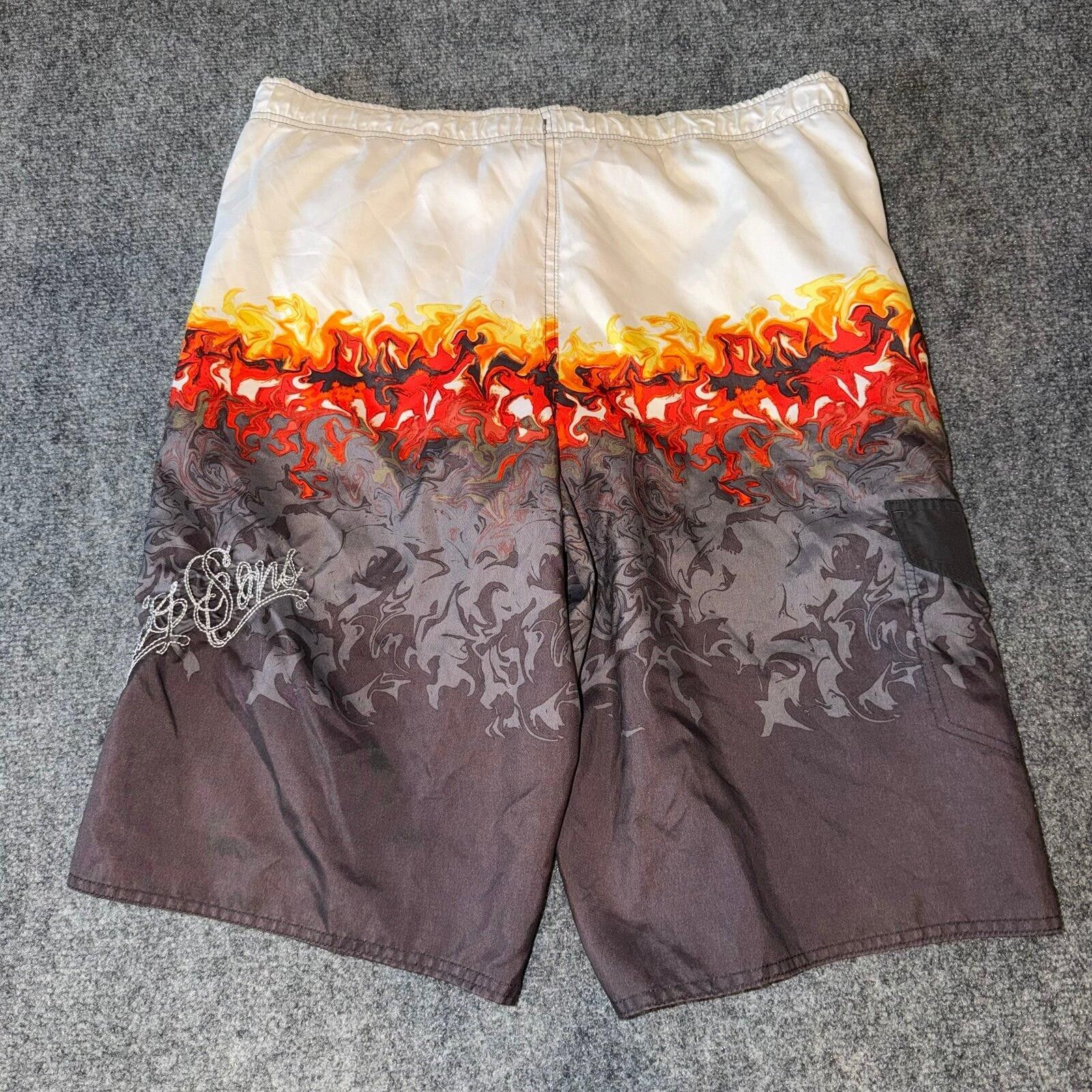 Maui and Sons Maui & Sons Flames Lined Surf Board Shorts Mens LG Vtg y2k Size US 34 / EU 50 - 6 Thumbnail