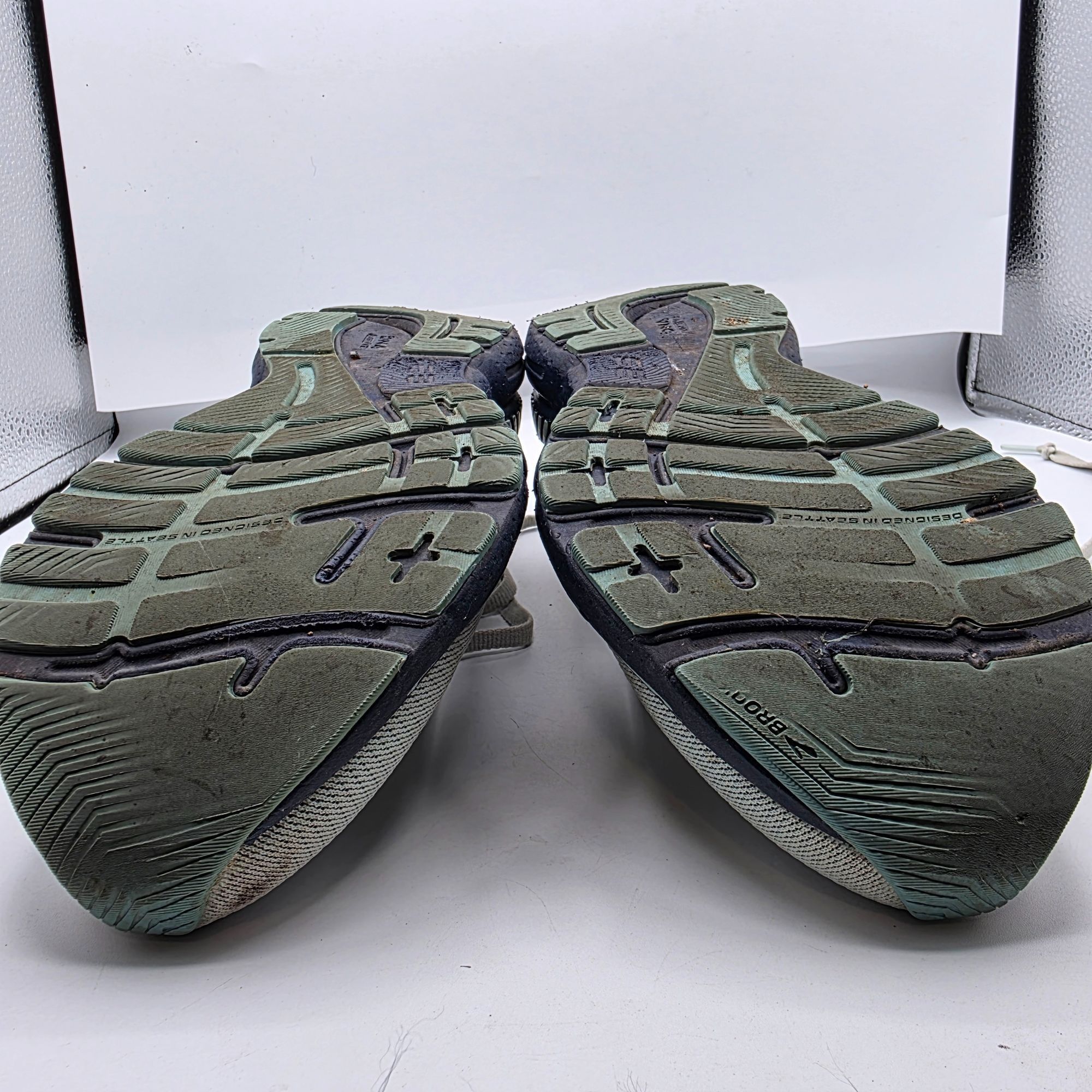Brooks Brooks Adrenaline GTS 23 Womens Size 7.5 Running Shoes Gray Size US 7.5 / IT 37.5 - 11 Thumbnail