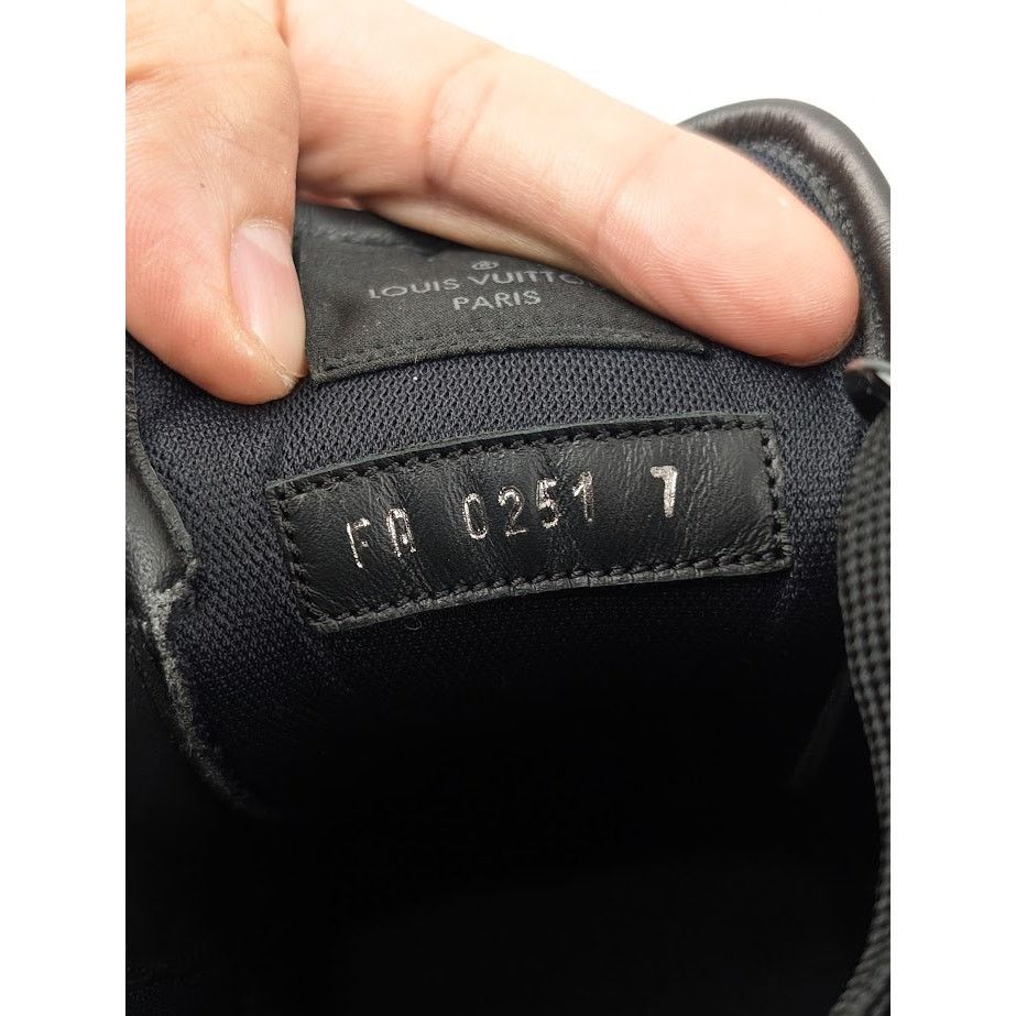 Louis Vuitton o1rshd1 Low-Top Sneakers in Black Size US 8 / EU 41 - 13 Thumbnail