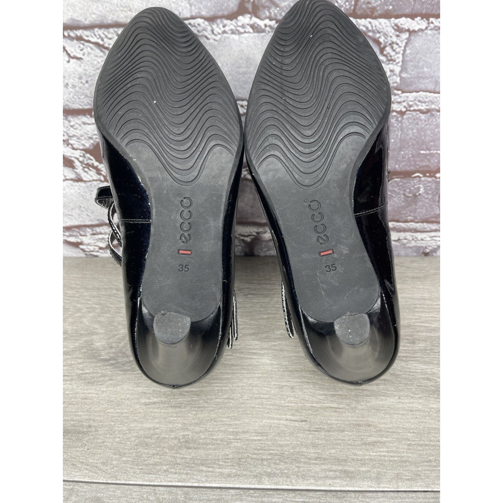 Ecco Ecco Navy Blue Patent Leather Mary Jane Strap Heels Shoes Wo Size US 5 / IT 35 - 8 Thumbnail