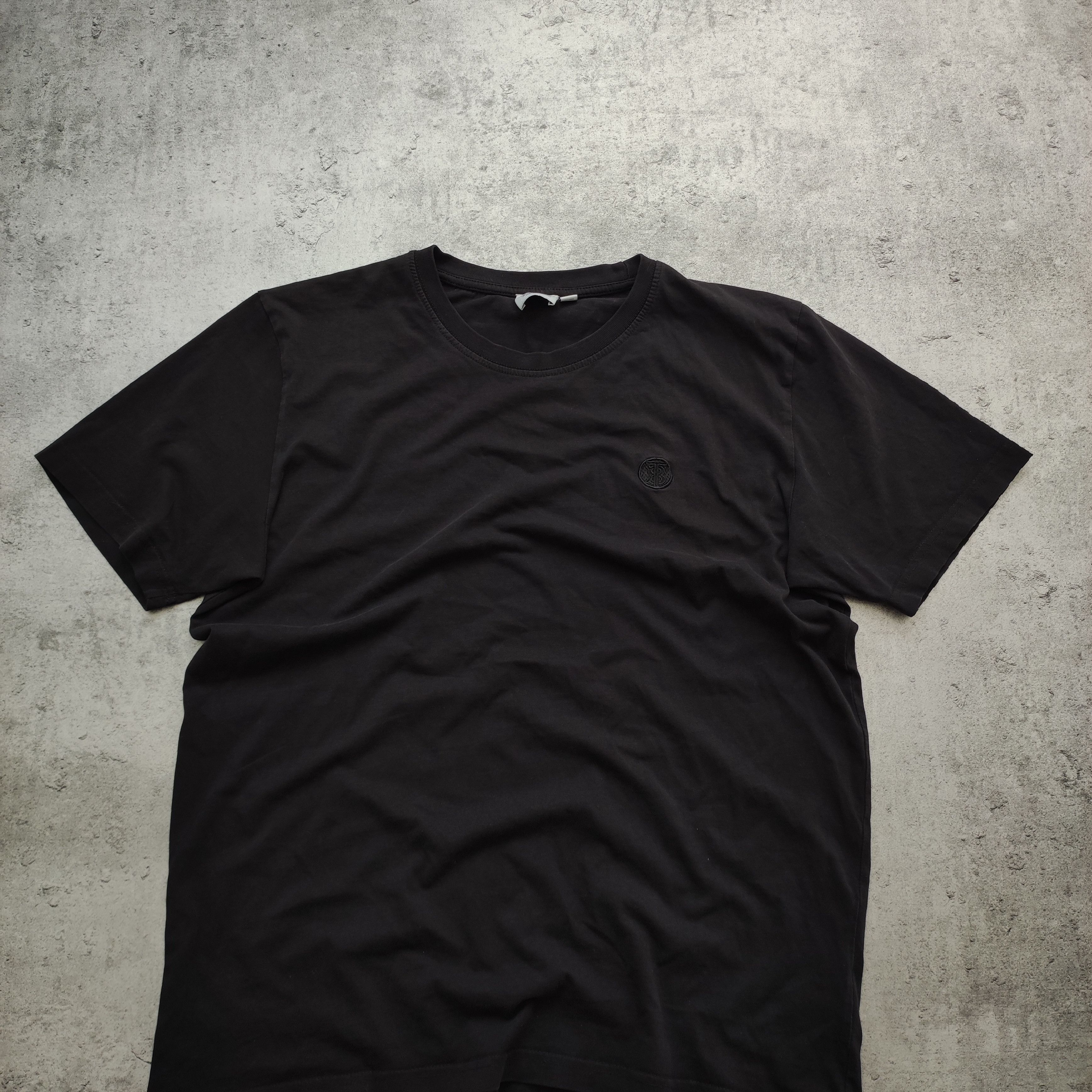 Burberry Burberry London Classic Black Small Logo Tshirt Size US L / EU 52-54 / 3 - 2 Thumbnail
