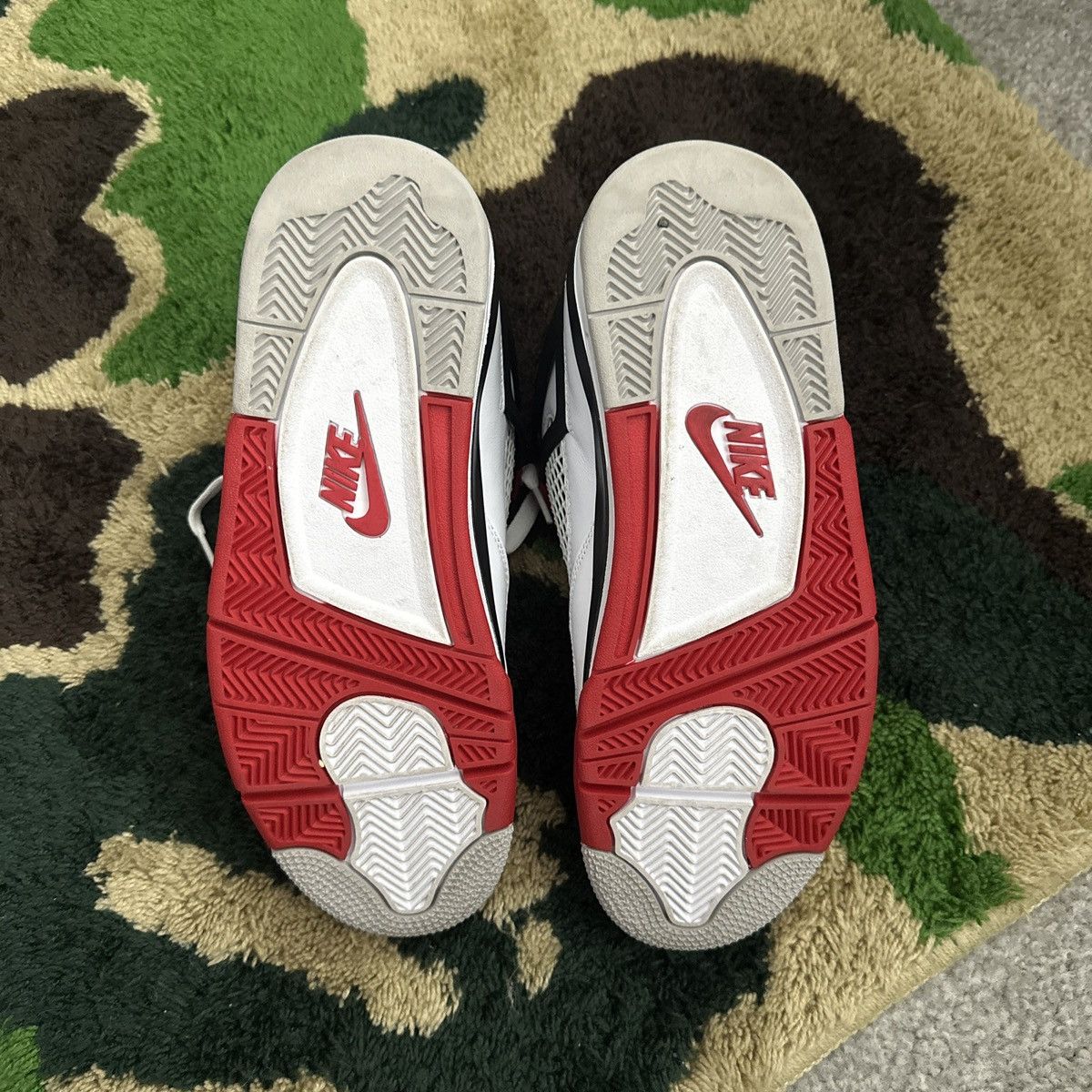 Jordan Brand Jordan Fire Red Fours Size US 8.5 / EU 41-42 - 6 Thumbnail