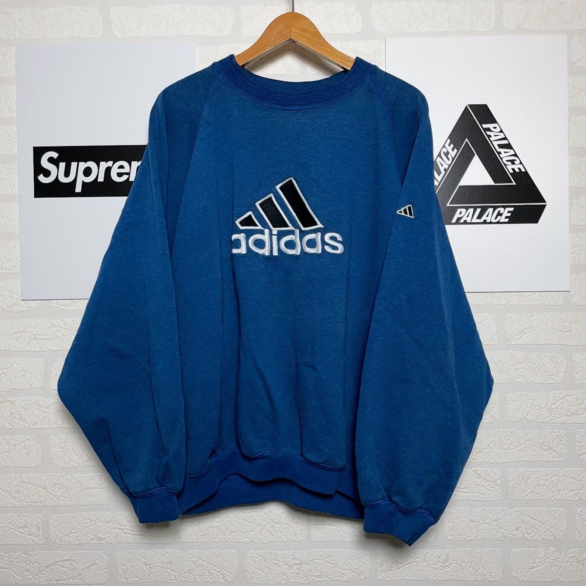 Adidas Adidas vintage sweatshirt big logo Size US L / EU 52-54 / 3 - 1 Thumbnail