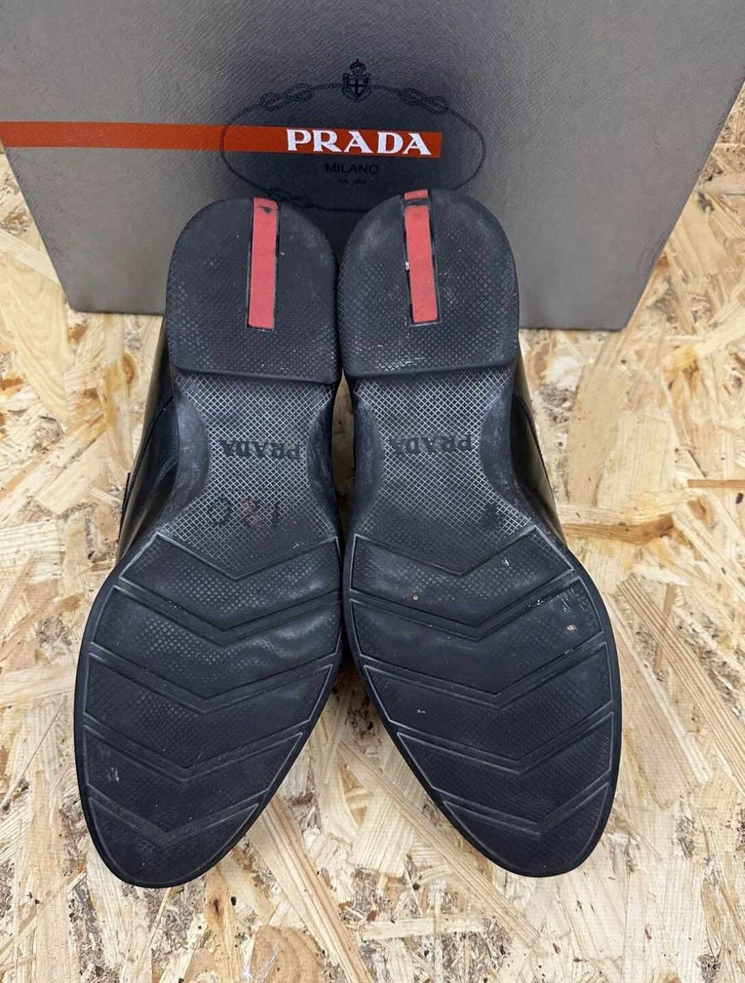 Prada Prada shoes size 9,5 Size US 9.5 / EU 42-43 - 2 Thumbnail