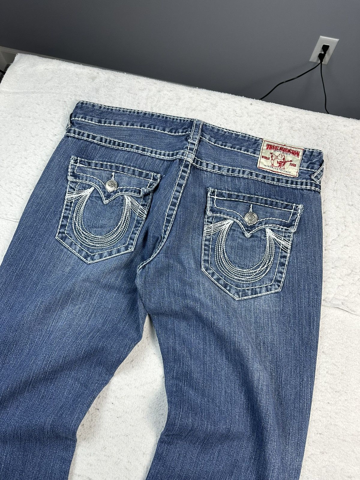 True Religion × Vintage Crazy Vintage True Religion Contrast Stitching Baggy Jeans Size US XL / EU 56 / 4 - 3 Thumbnail
