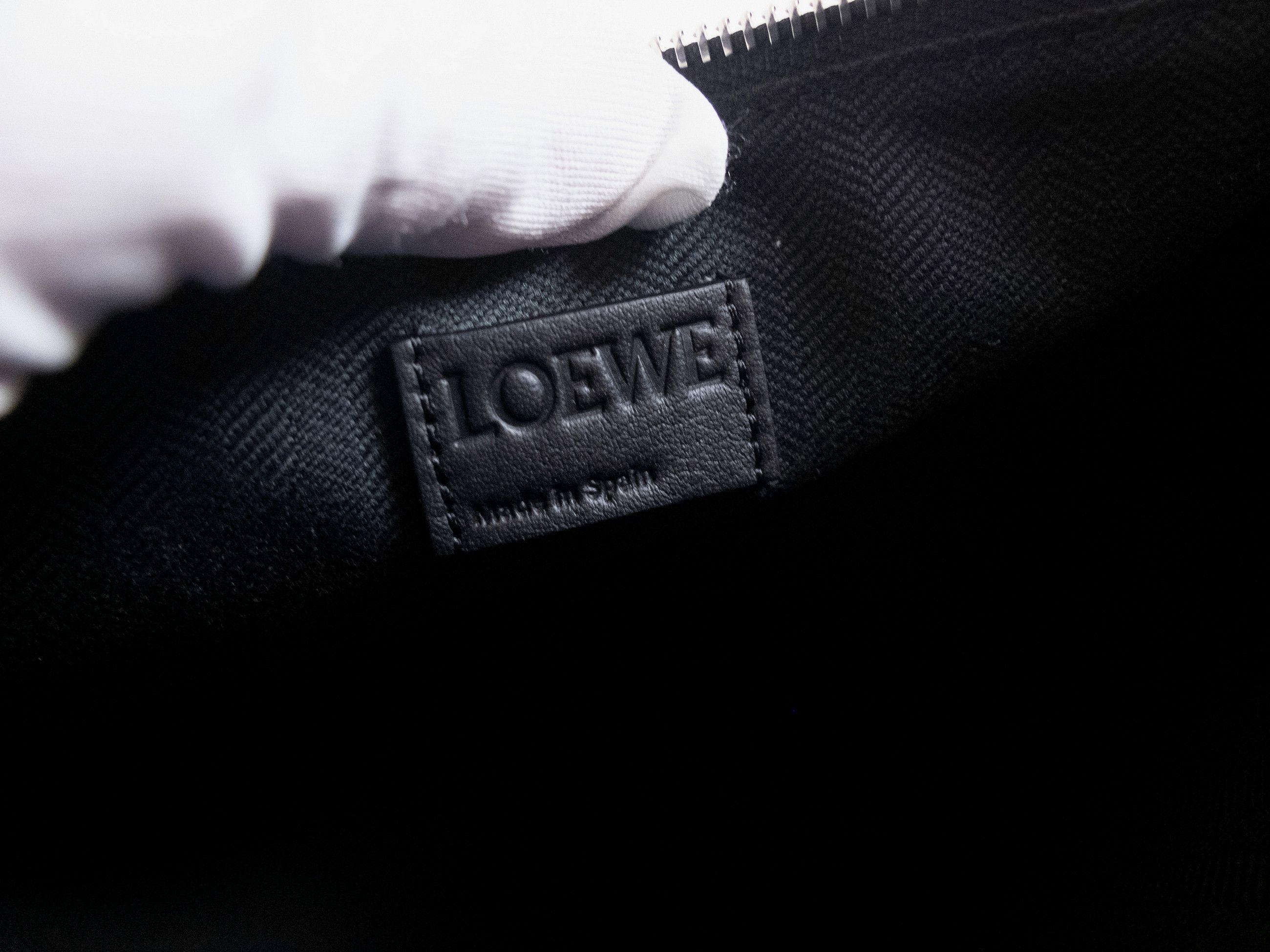 Loewe LOEWE Mini Hammock black leather hobo shoulder bag Size ONE SIZE - 12 Thumbnail