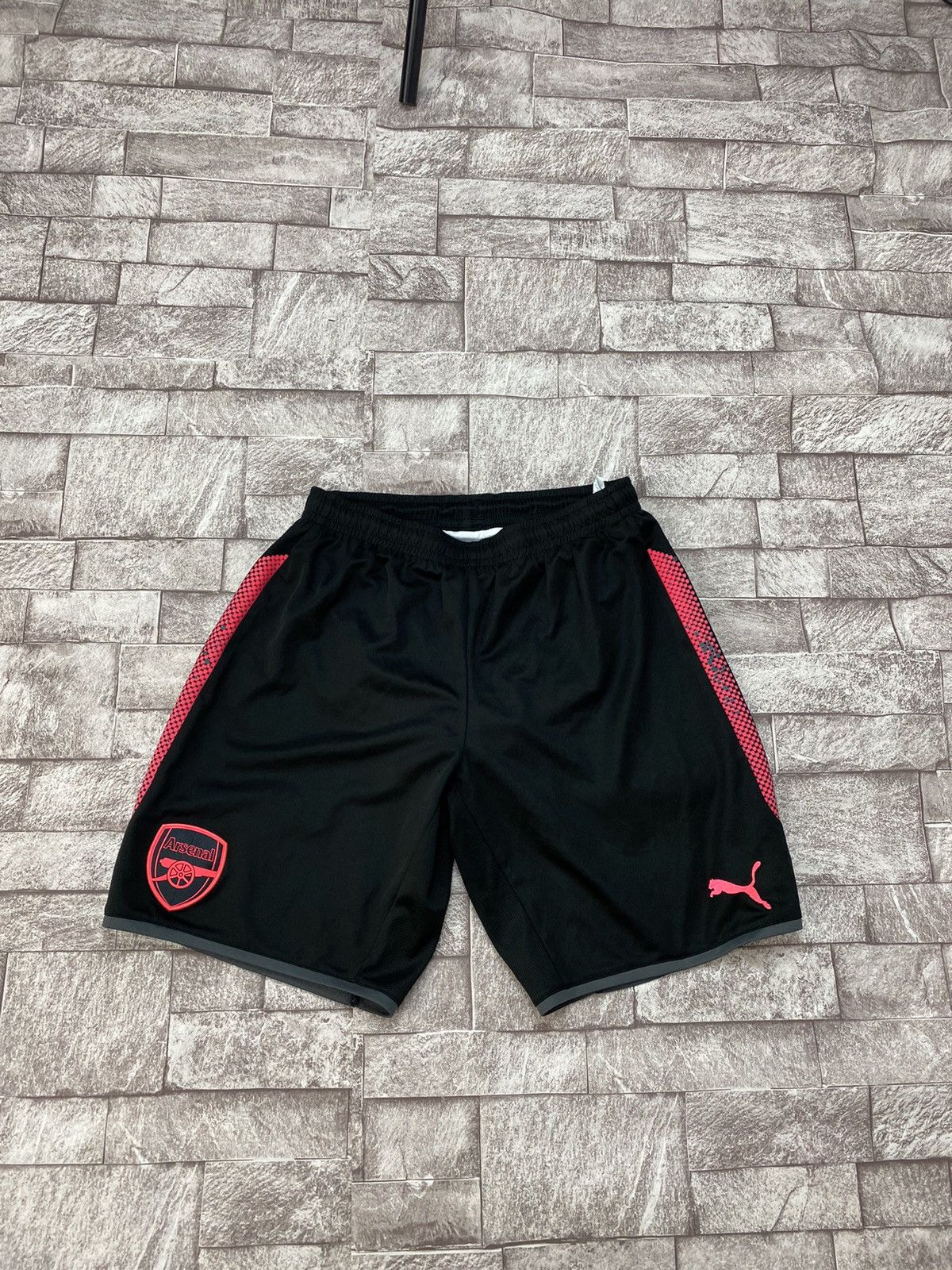 Puma Very Rare Arsenal Puma Shorts Striped S Size US 32 / EU 48 - 2 Thumbnail