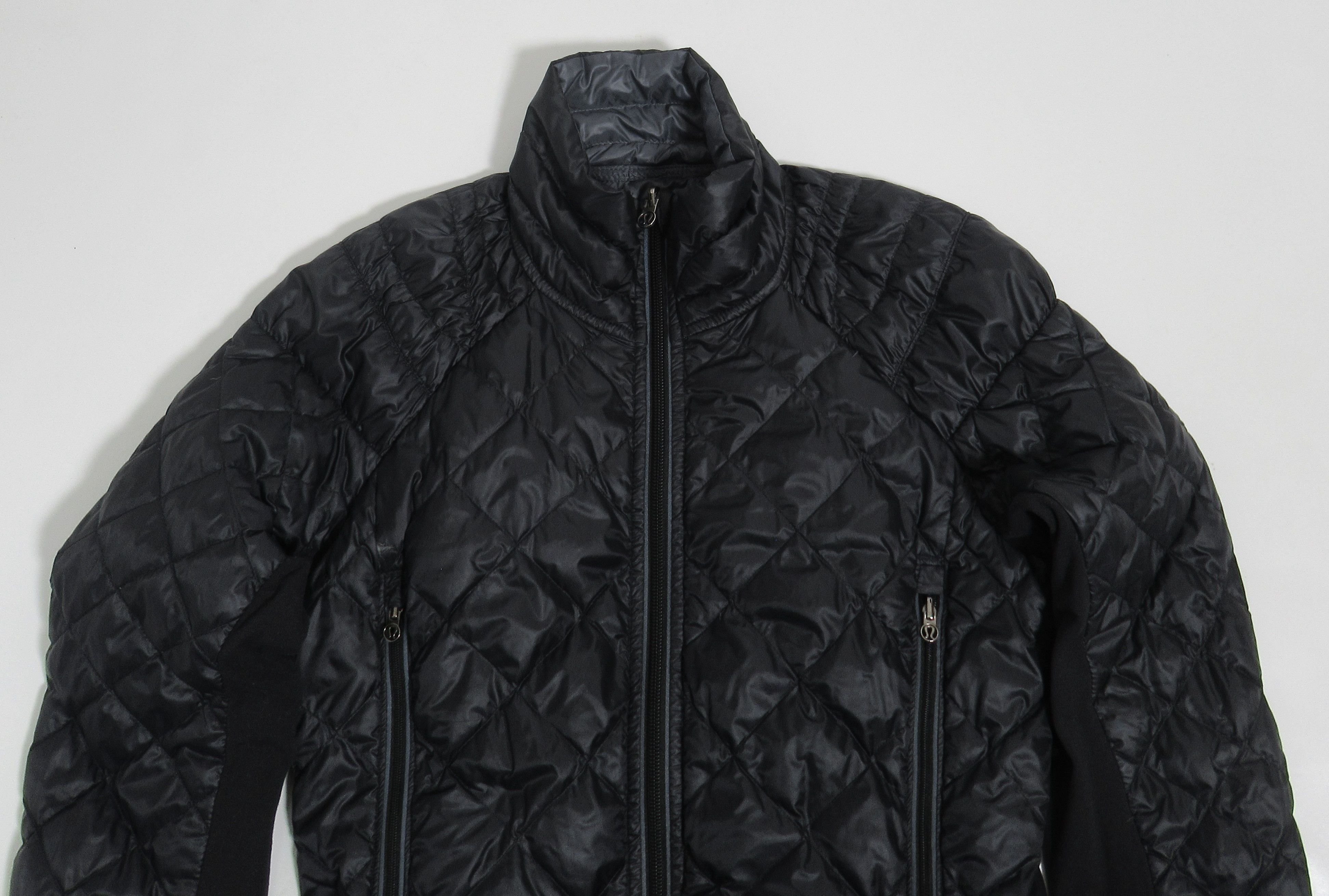 Lululemon Lululemon Run: Turn Around Jacket Reversible Black Size S / US 4 / IT 40 - 2 Thumbnail