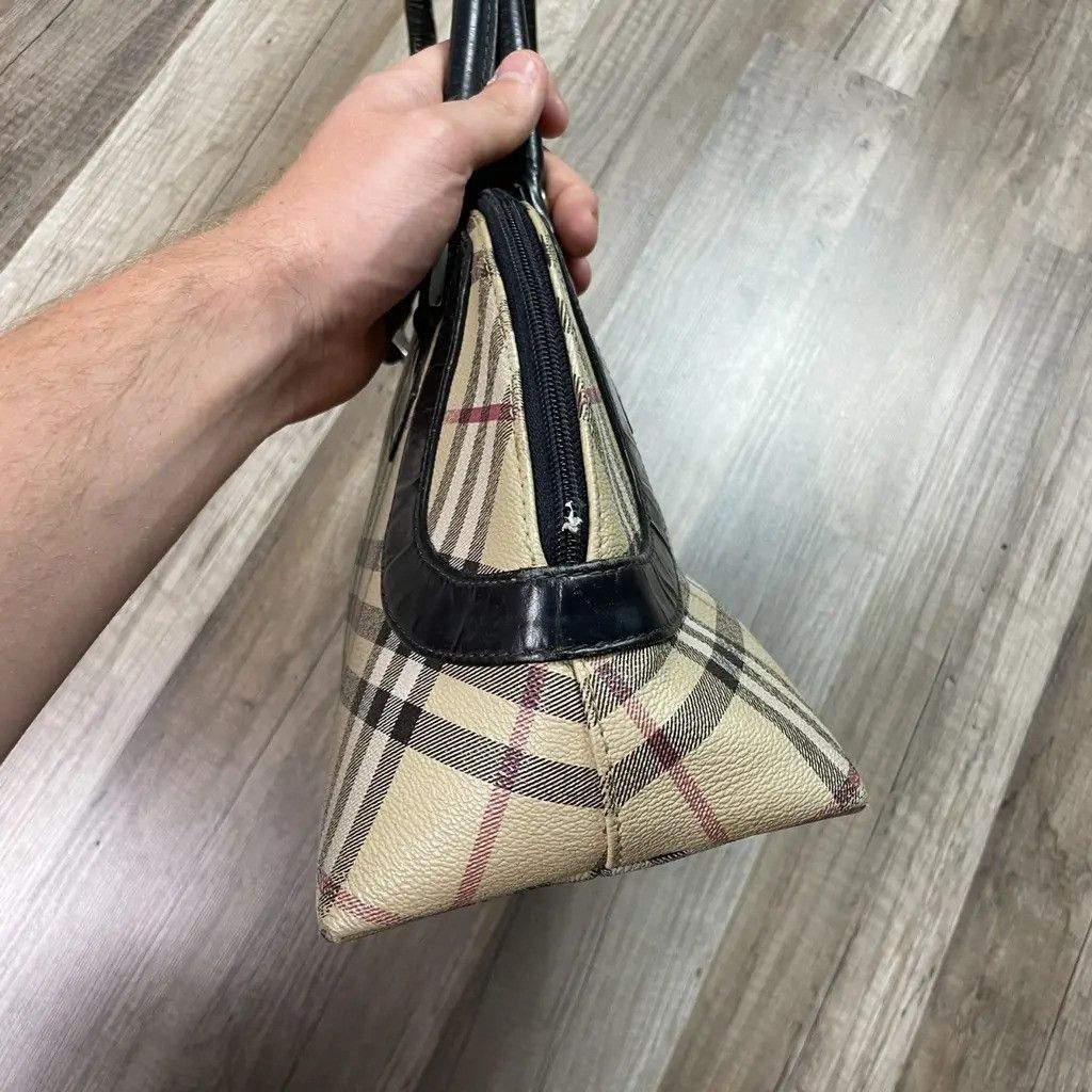 Burberry Burberry Full Pattern Handbag Measurements: 30x20x13cm Size ONE SIZE - 4 Thumbnail