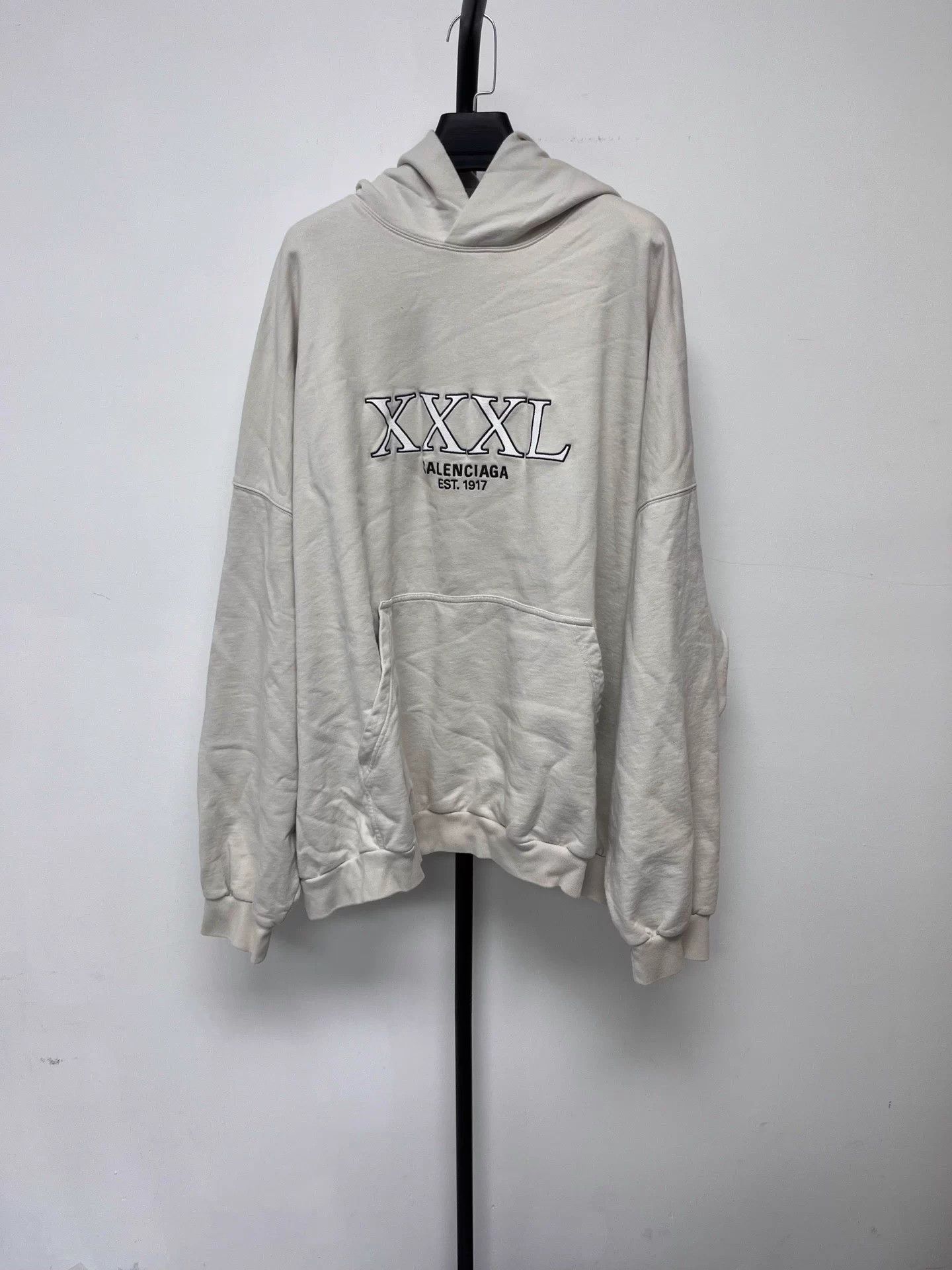 Balenciaga Balenciaga Oversize Logo Print Beige Men's Sweatshirt 3 Size US L / EU 52-54 / 3 - 1 Thumbnail
