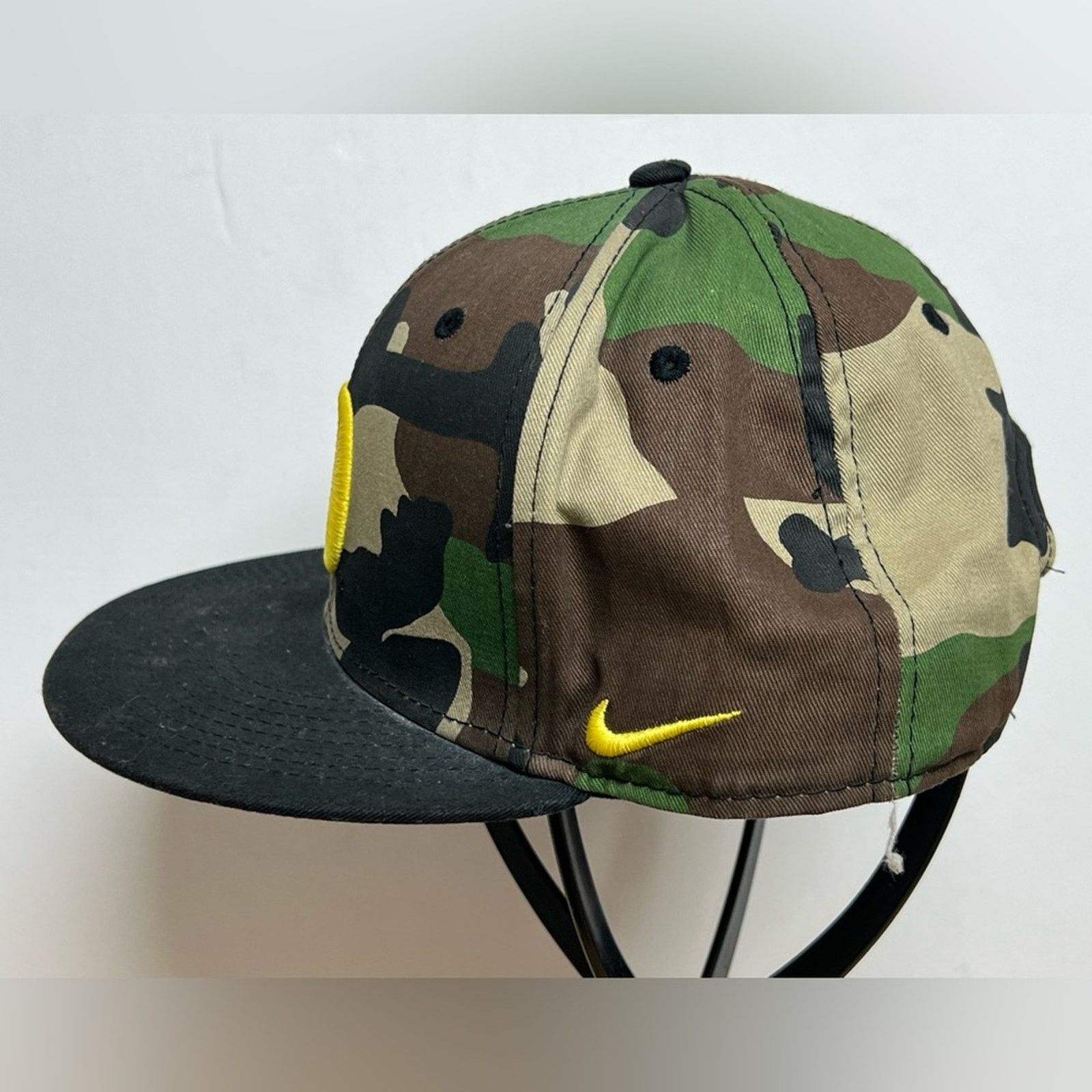 Nike Nike Oregon Ducks True Rise Hat Snapback Camo/Black Military Size ONE SIZE - 7 Thumbnail