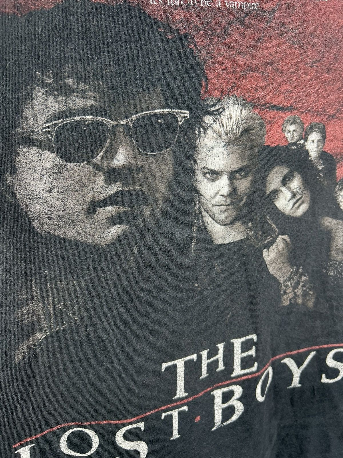Vintage Vintage The Lost Boys Movie Horror Vampire T-Shirt Faded Size US XS / EU 42 / 0 - 9 Thumbnail