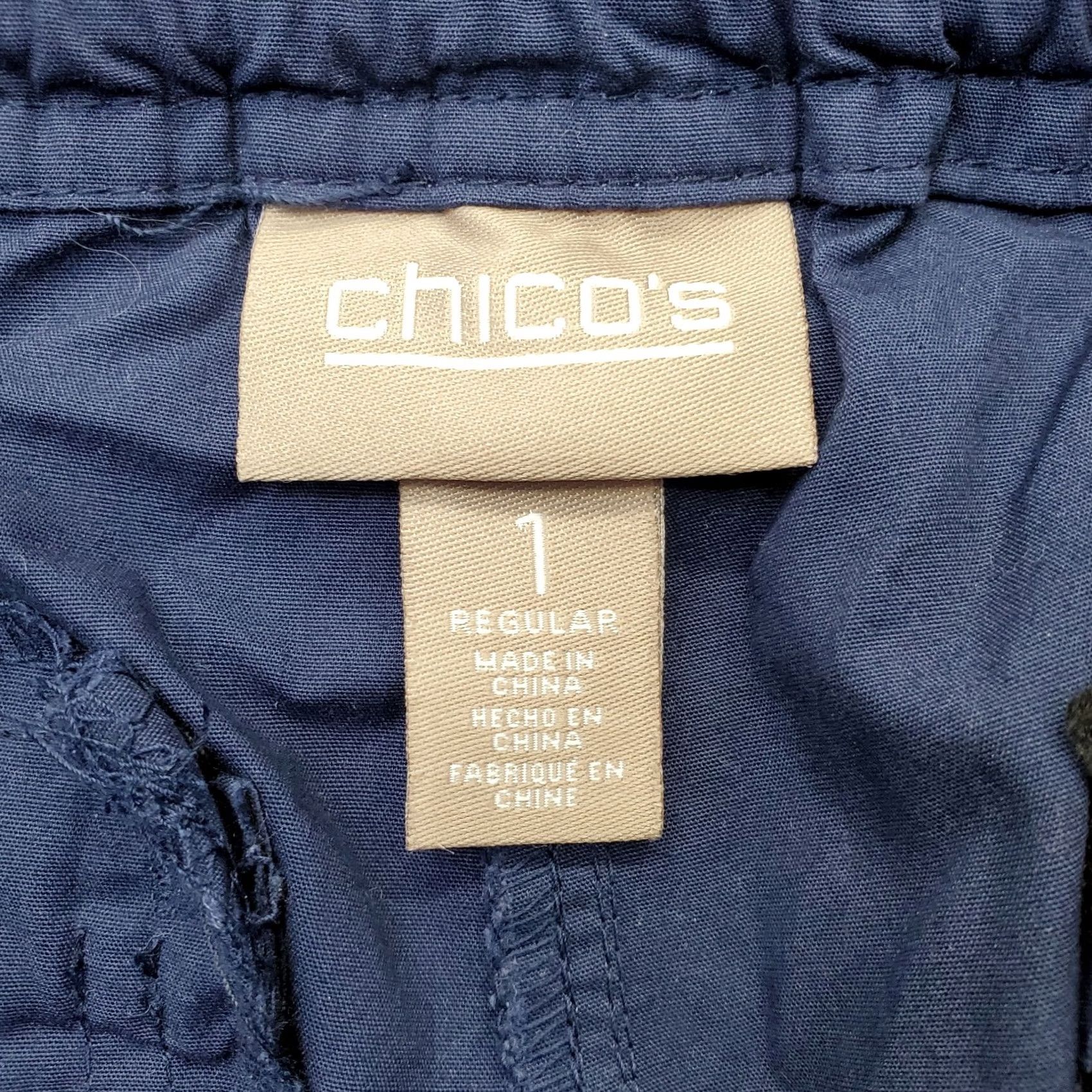 Vintage Chico's Fitigues Cargo Pants Women M Blue Stretch Regular Fit Cuff Hem Size 32" / US 10 / IT 46 - 7 Thumbnail