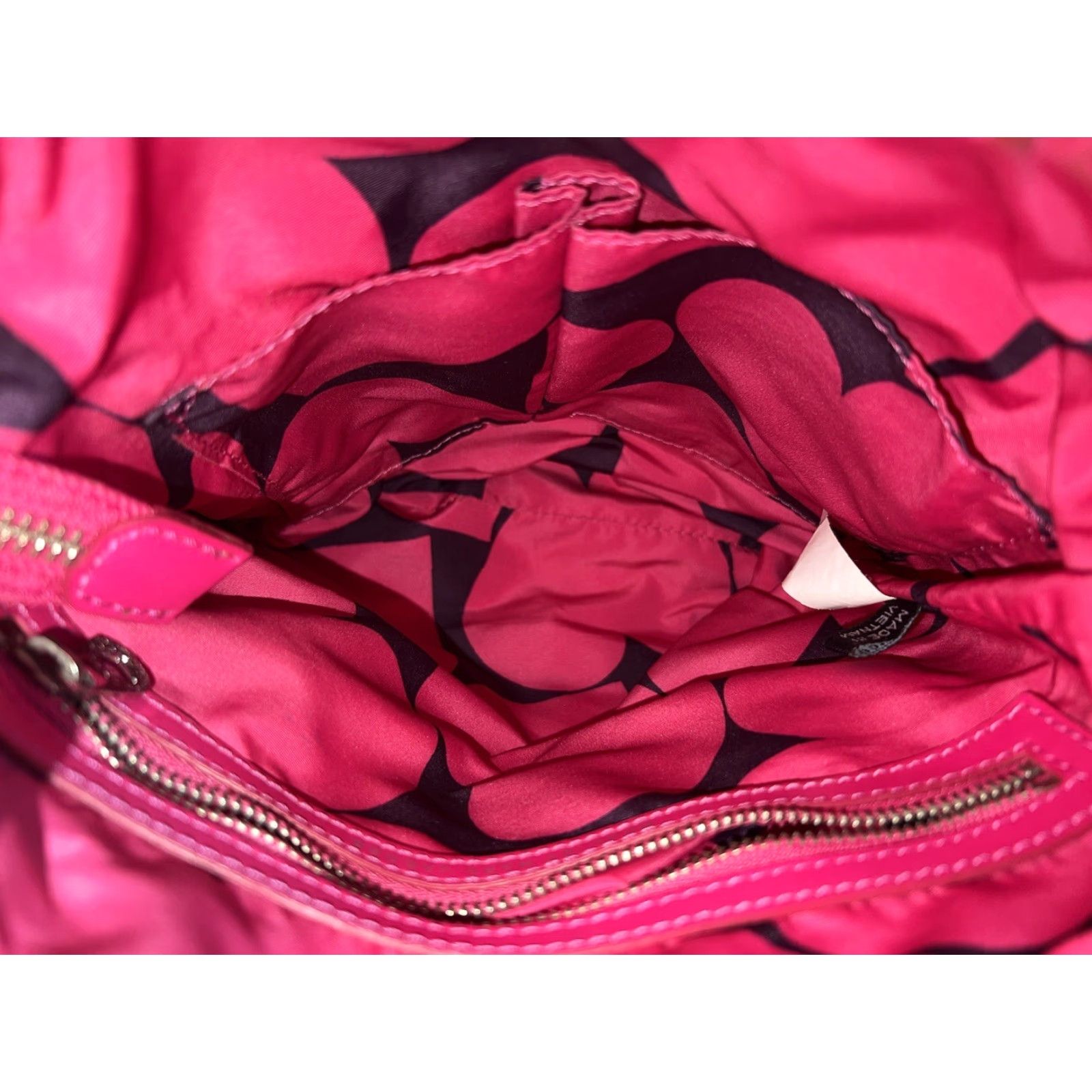 Marc by Marc Jacobs VINTAGE Marc by Marc Jacobs SIA Crossbody Bag Preppy Nylon Begonia Pink 9” x 9” x 2” Lightweight Womens Bag Size ONE SIZE - 5 Thumbnail