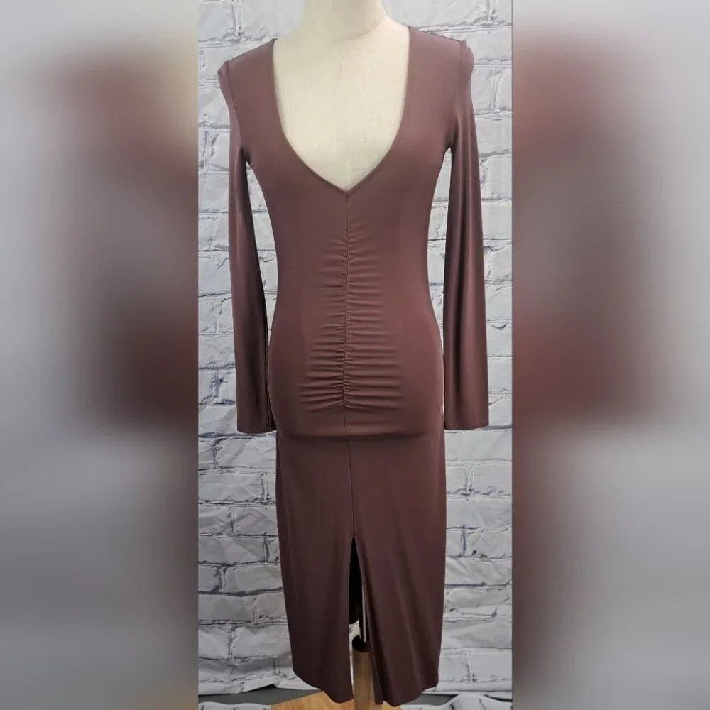 Aritzia Wilfred Aveyron Dress in Red Midi V-Neck Long Sleeves Ruche Size XXS / US 00 / IT 34 - 3 Thumbnail