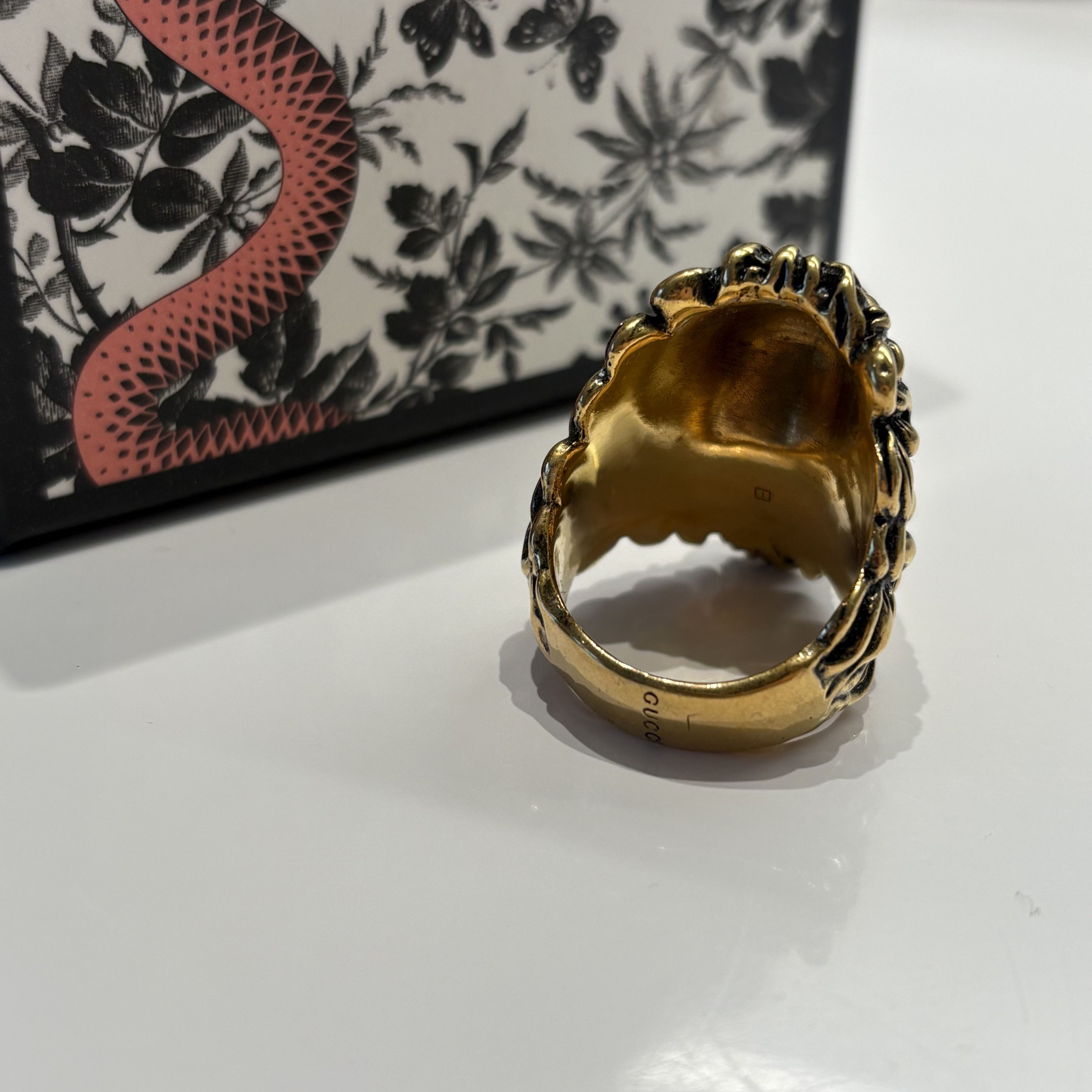 Gucci Gucci Gold Lion Pearl Ring sz 23 Size ONE SIZE - 6 Thumbnail