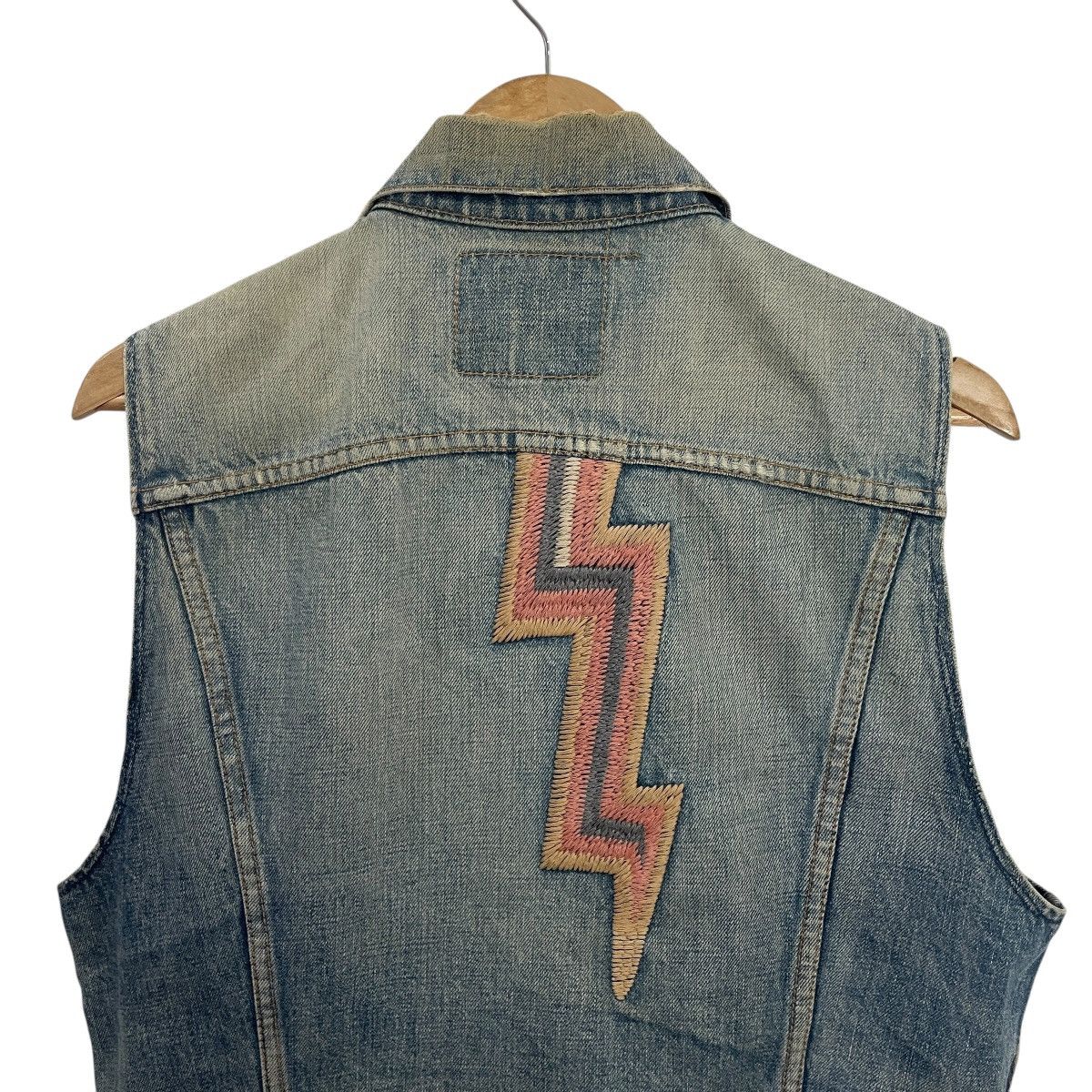 Levi's Vintage Levis Big E Embroidery Logo Sleeveless Denim Jacket Size US M / EU 48-50 / 2 - 2 Thumbnail