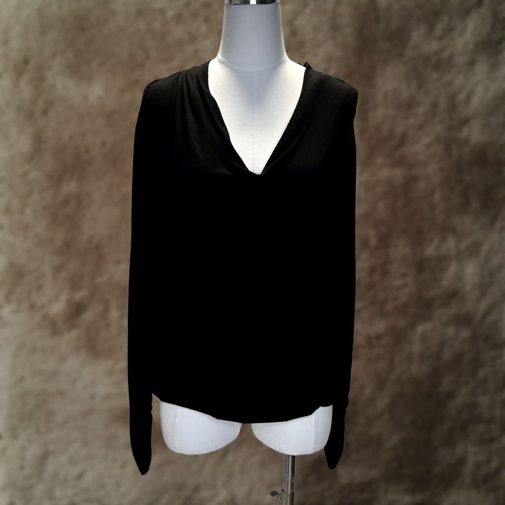 Vintage VINTAGE Anthropologie Maeve Top Blouse Womens S Black Bubble Hem V Neck Size S / US 4 / IT 40 - 1 Thumbnail