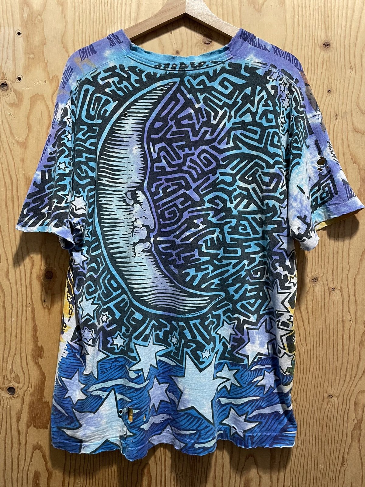 Vintage 1992 Liquid Blue AOP Atlas Graphic Tee on sale Shirt