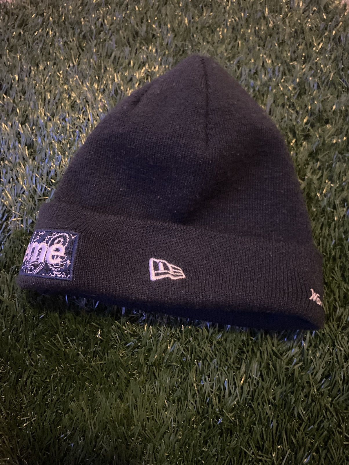 Supreme Supreme Bandanna Box Logo Beanie Navy Size ONE SIZE - 2 Thumbnail