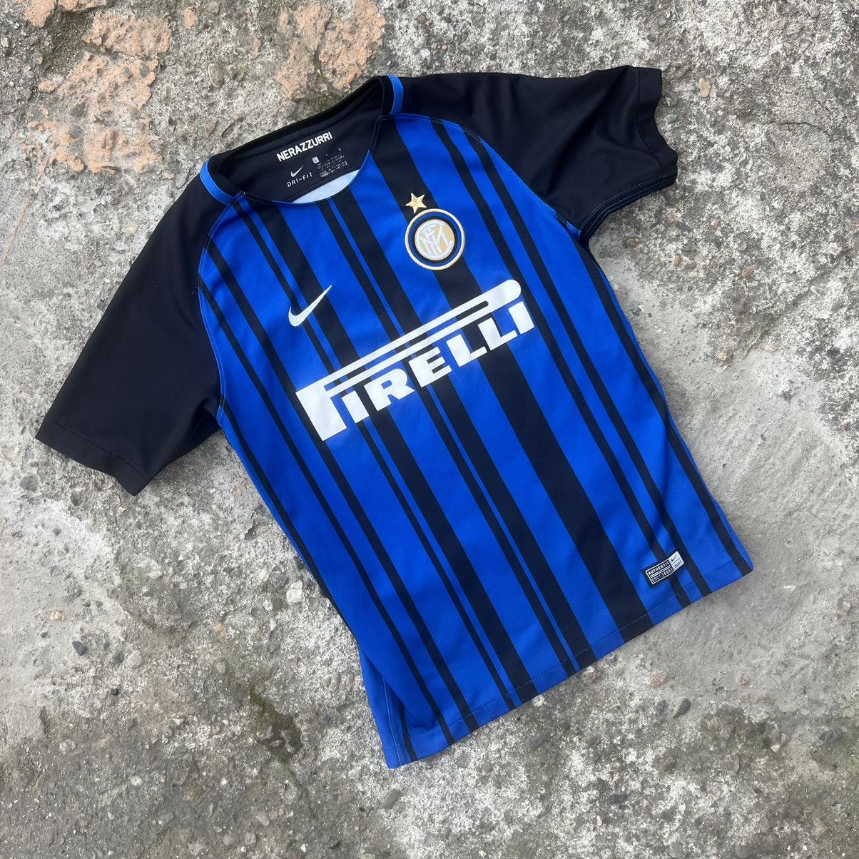 Nike Vintage Nike Inter Milan 2019 Soccer Football Jersey M Size US S / EU 44-46 / 1 - 2 Thumbnail