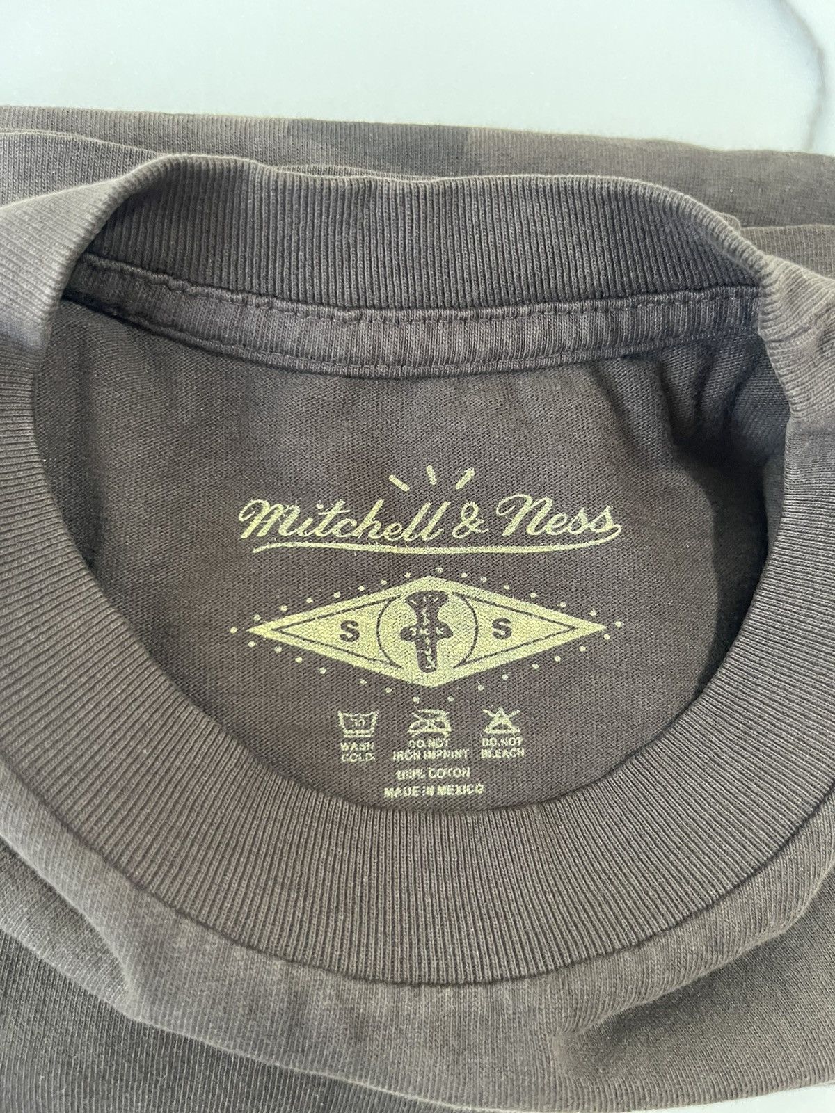 Travis Scott Travis Scott x Michigan Mitchell & Ness Shirt Size S NEW Size US S / EU 44-46 / 1 - 5 Thumbnail