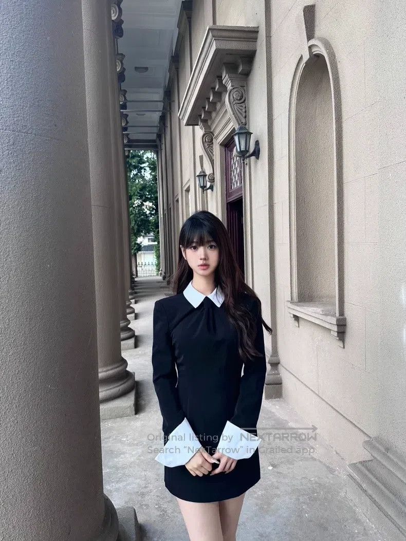 Valentino Valentino Black long-sleeved dress with white lapels Size S / US 4 / IT 40 - 9 Thumbnail