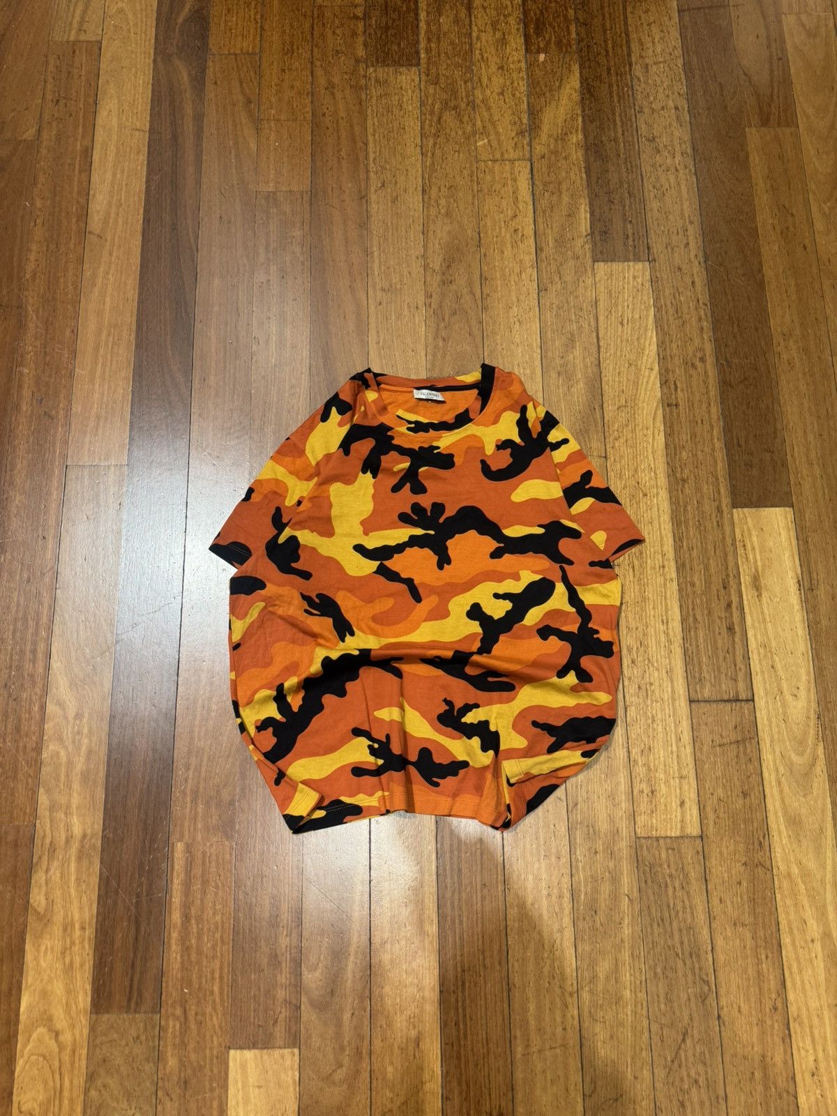 Valentino Valentino Orange Camo Tee Size US M / EU 48-50 / 2 - 1 Thumbnail