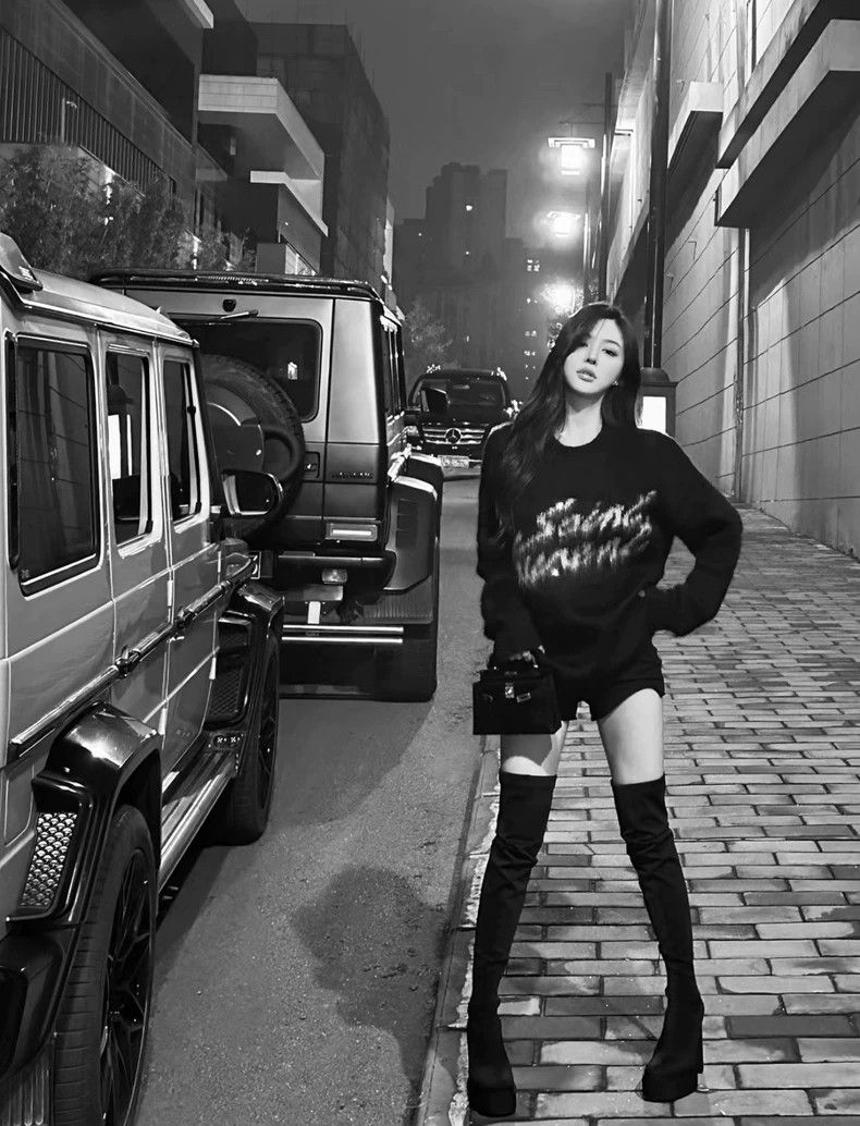 Yves Saint Laurent Saint laurent 22FW Letter Logo Sweater 2503-Nextarrow Size US S / EU 44-46 / 1 - 6 Thumbnail