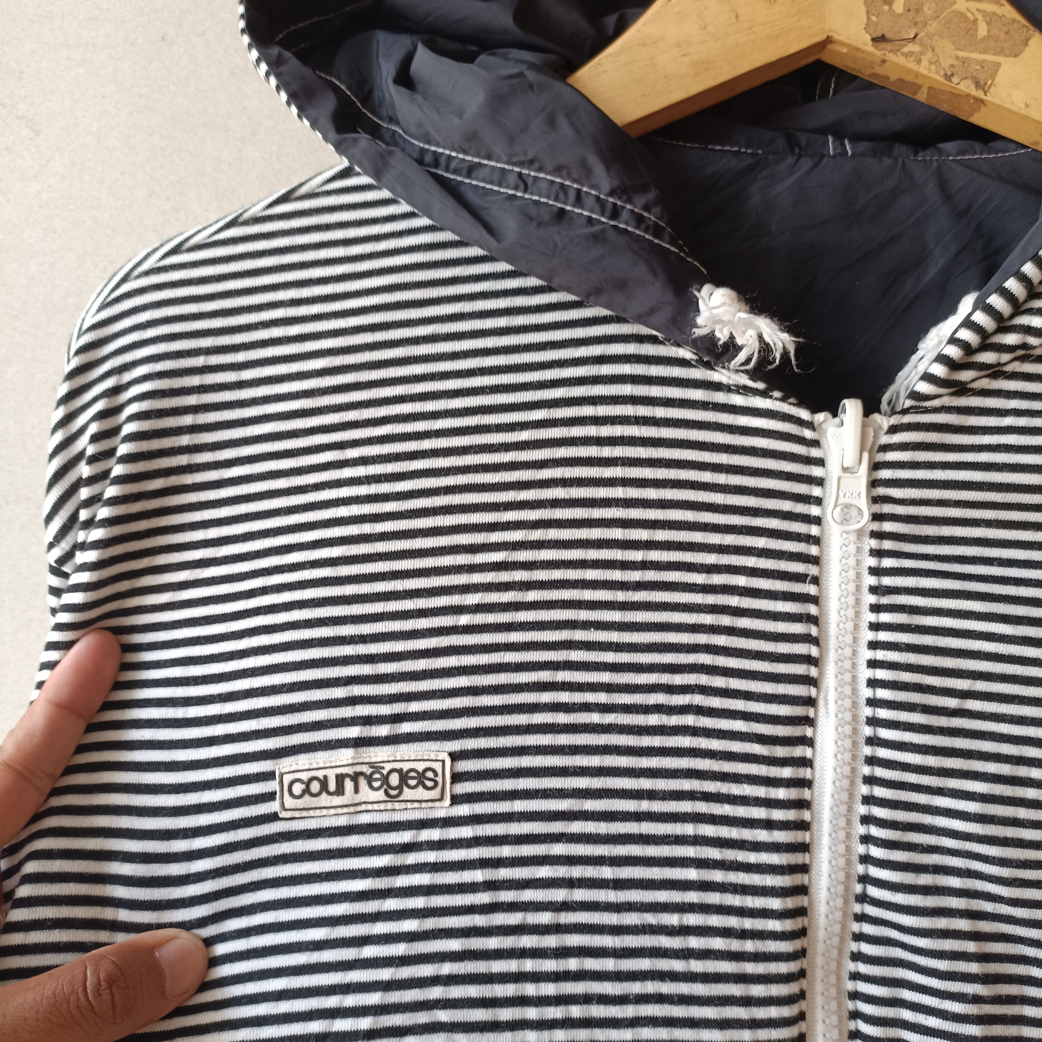 Courreges Vintage Courrèges Riversible nylon cropped jacket Hooded Size S / US 4 / IT 40 - 6 Thumbnail