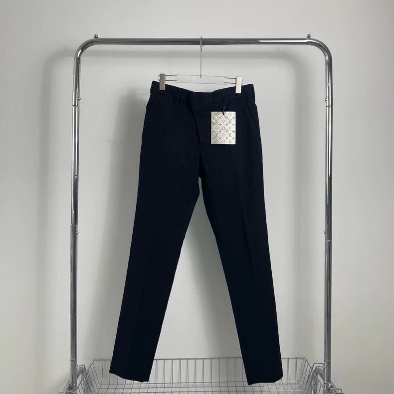 Louis Vuitton Louis Vuitton Black casual trousers 2501-Nextarrow Size US 38 / EU 54 - 1 Thumbnail