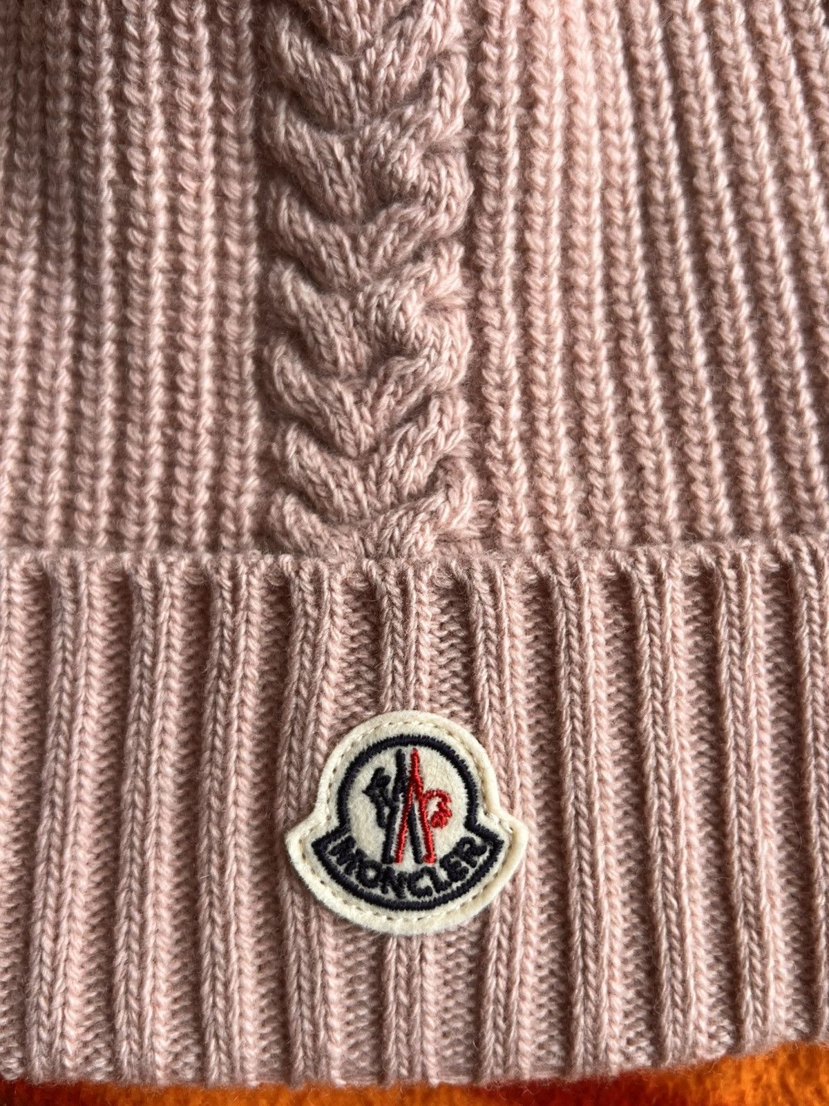 Moncler Moncler Berrett Tricot Mohair Pom Pom Beanie Pink braid wool Size ONE SIZE - 2 Thumbnail
