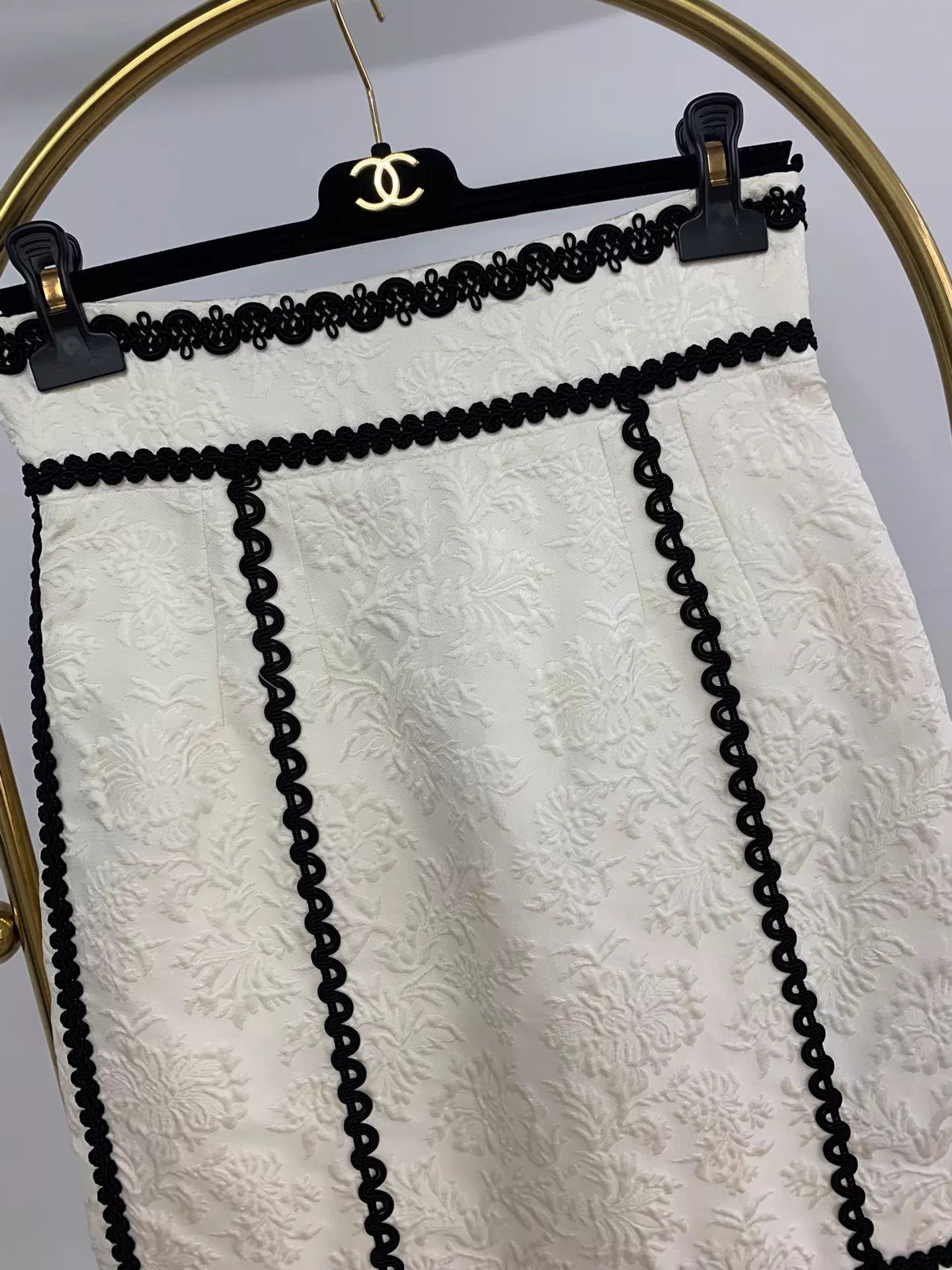 Dolce & Gabbana Dolce&Gabbana Black & White Embossed Skirt 42 New Size 28" / US 6 / IT 42 - 2 Thumbnail