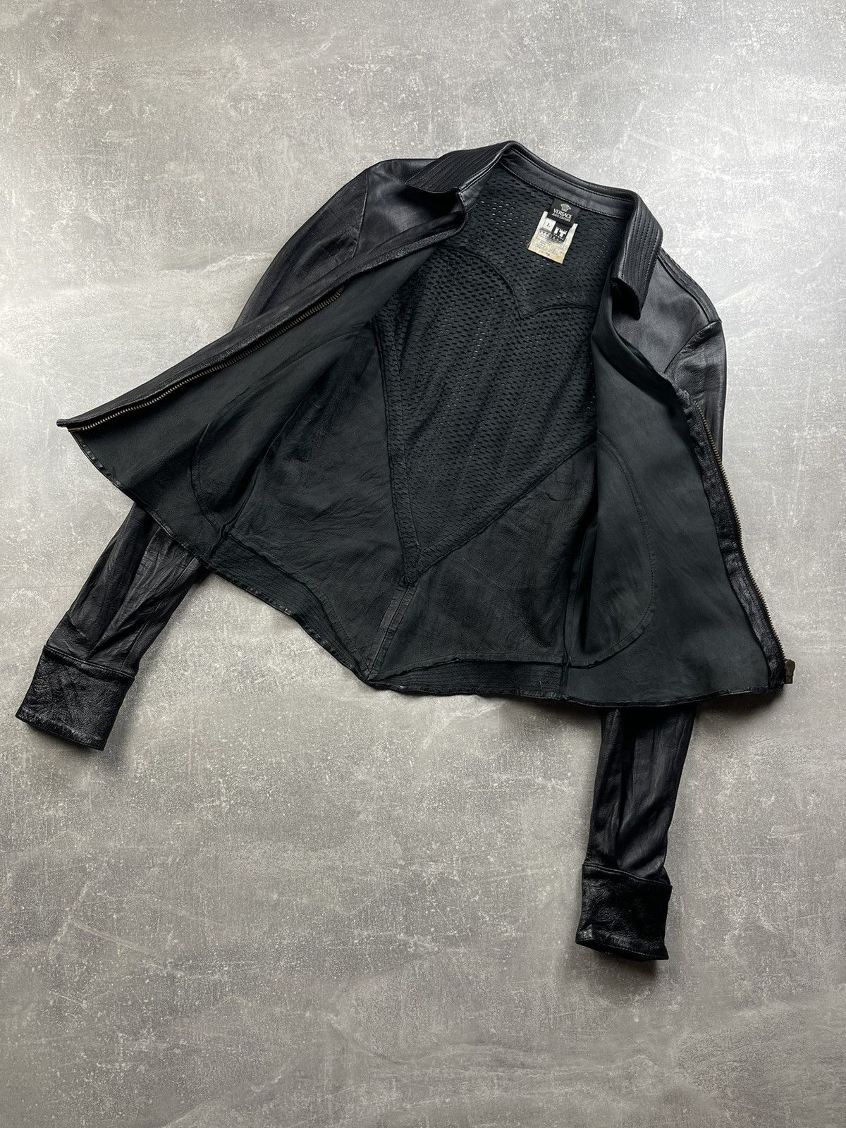 Versace Jeans Couture × Vintage Versace Leather Avant garde Black Slim Leather Jacket Size L / US 10 / IT 46 - 10 Thumbnail