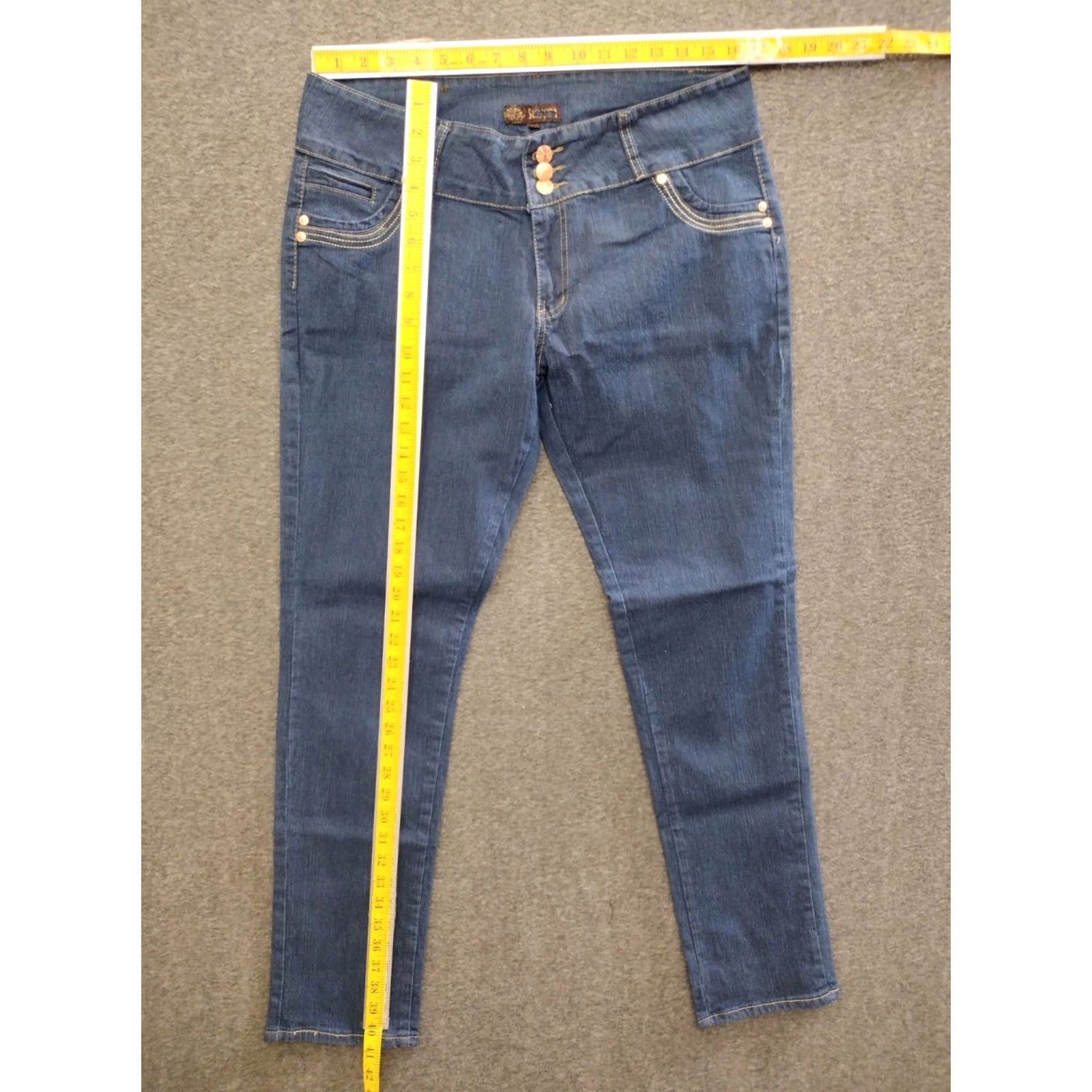 Vintage Unbranded Women's 3 Button Skinny Jeans Trim Pockets Size 21/22 Denim Blue Slim Stretch Mid Rise 30 Inseam Plus Size Jeans Women City 21/22 Size 42" / US 20 - 4 Thumbnail