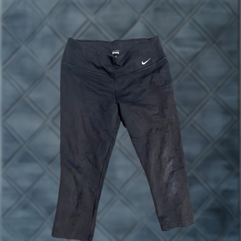 Nike Nike Leggings Capri Nike Women Black Medium M | Dri-FIT Yoga Activewear Women’s 552141-010 Size ONE SIZE - 1 Thumbnail