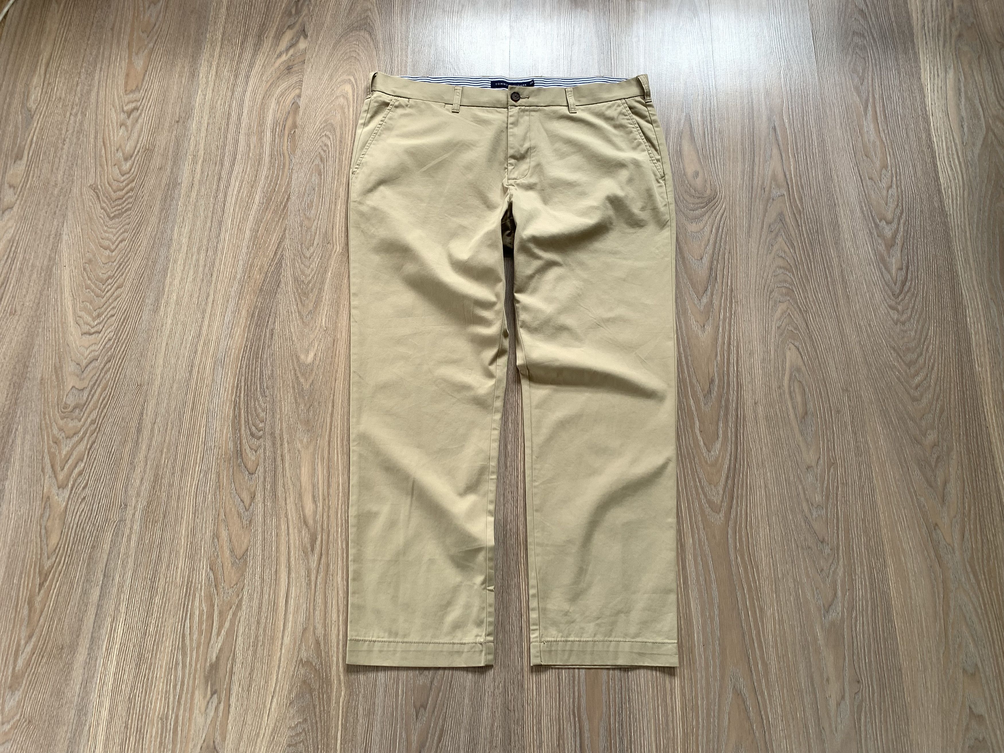Tommy Hilfiger Tommy Hilfiger Tailored Fit Casual Pants Size US 38 / EU 54 - 1 Thumbnail