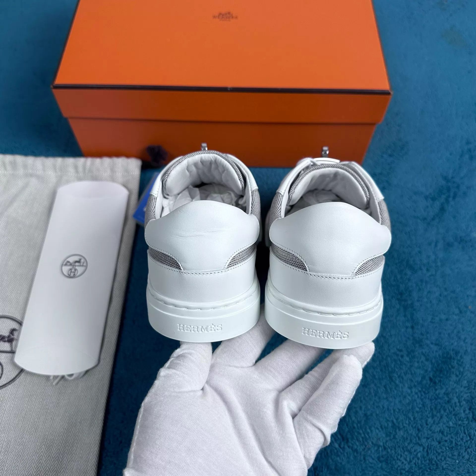 Hermes Hermès day canvas low-top sneakers gray & white 36.5 Size US 6 / IT 36 - 4 Thumbnail