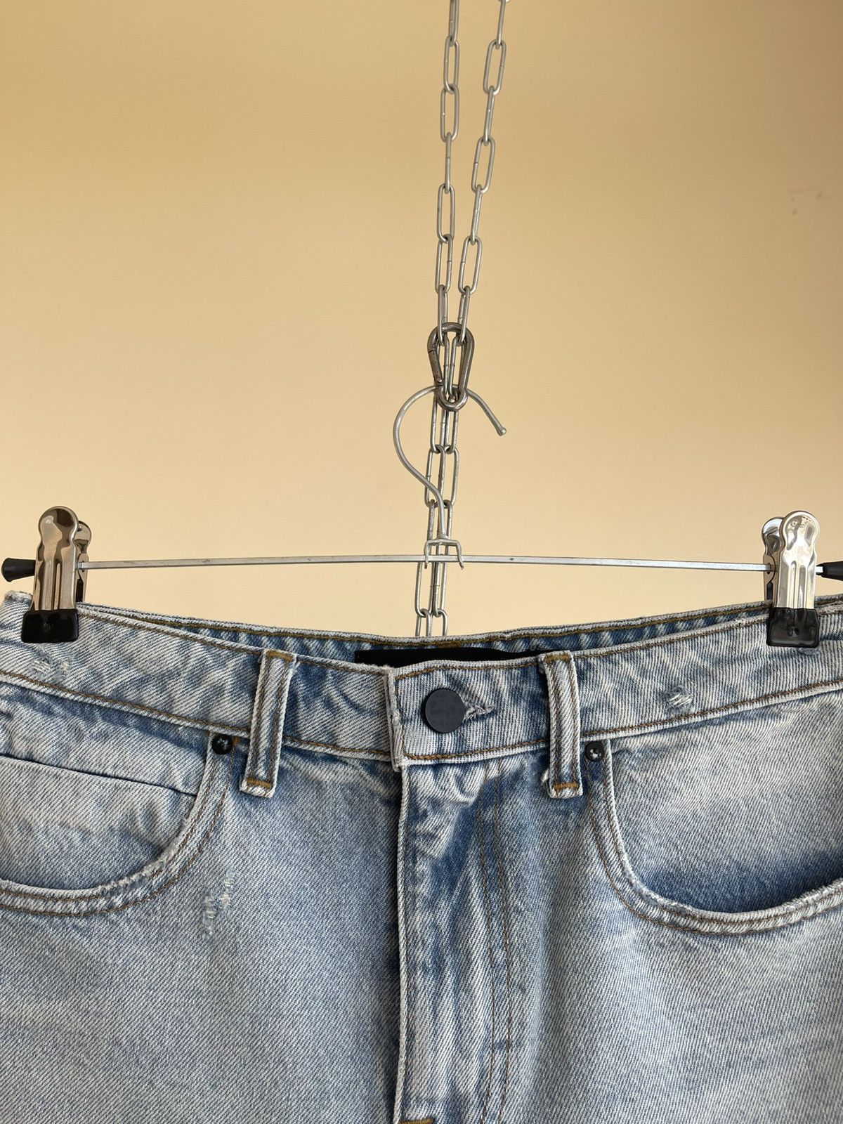 Alexander Wang Denim X Alexander Wang High Rise Fitted Bite Bleach Shorts Size 26" / US 2 / IT 38 - 4 Thumbnail
