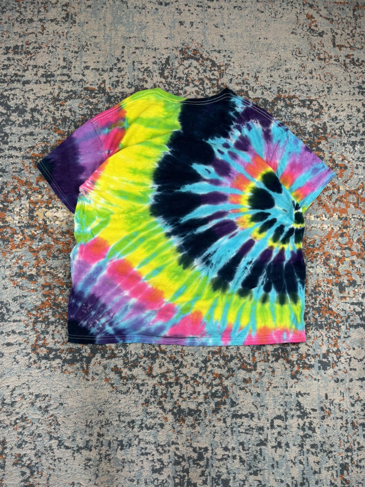 Band Tees Vintage 2000s Cream tie dye graphic band tee Size US XL / EU 56 / 4 - 2 Thumbnail