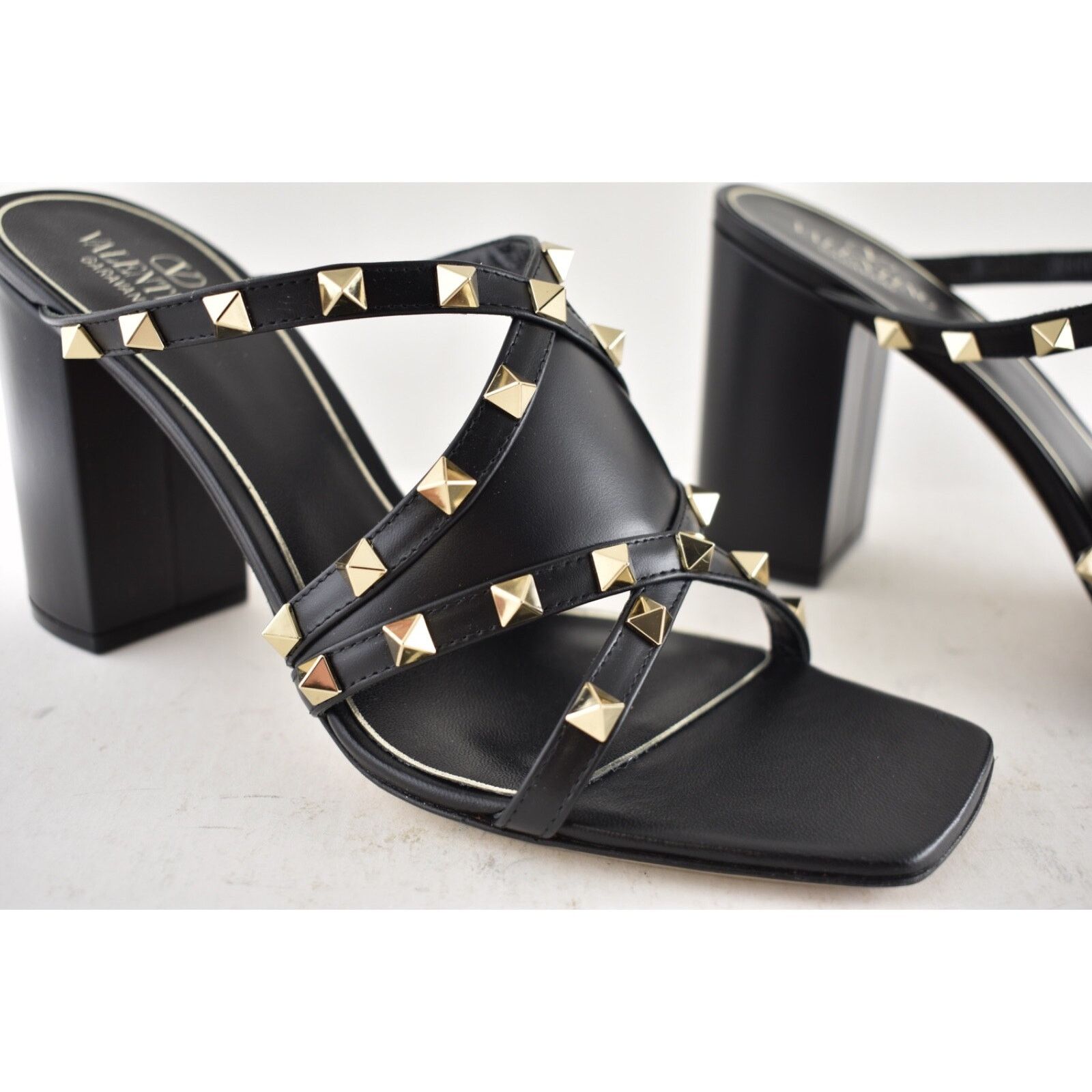Valentino Valentino Rockstud Crisscross Leather Black Strappy Pump Size US 10 / IT 40 - 5 Thumbnail