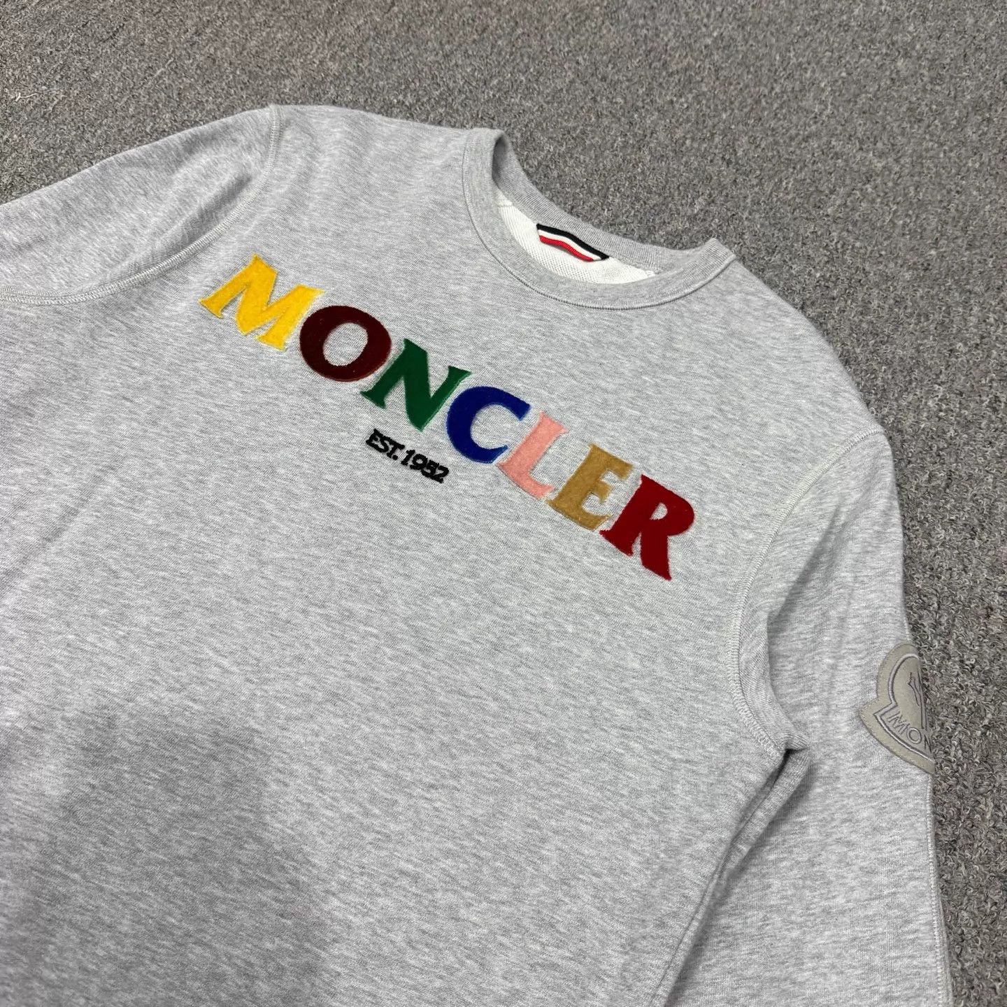 Moncler Moncler Gray Color Flocked Logo Armband Pullover M Size M / US 6-8 / IT 42-44 - 3 Thumbnail