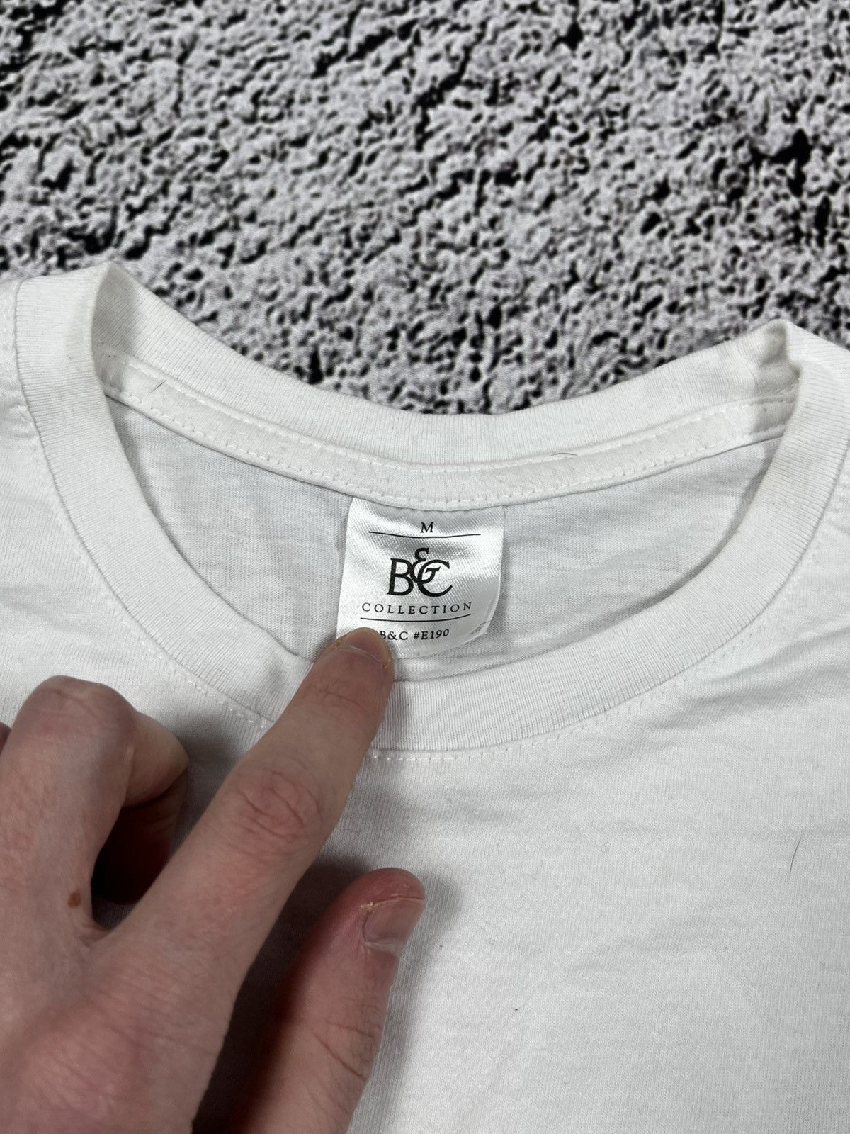 Band Tees Vintage Y2K Funny Eat Pussy Vegan Logo T Shirt Humor M Size US M / EU 48-50 / 2 - 4 Thumbnail