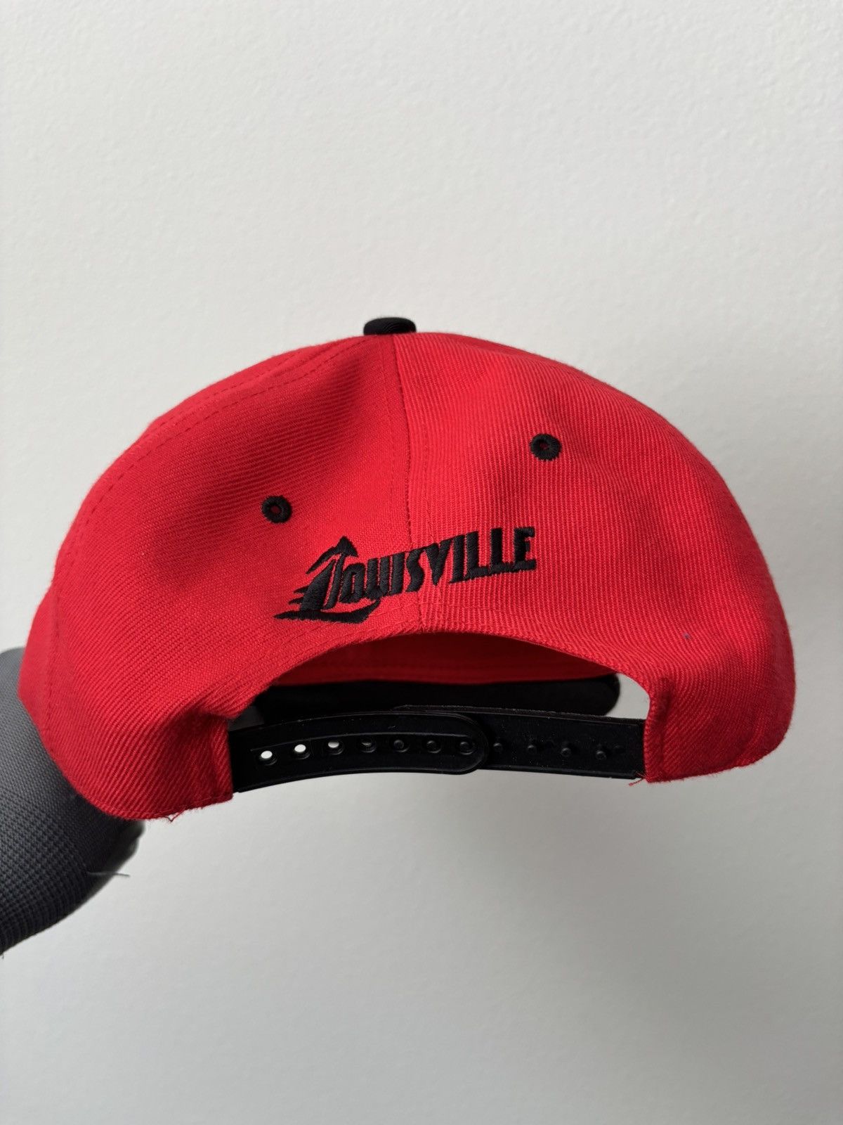 Vintage Vintage Louisville Cardinals Hat Size ONE SIZE - 4 Thumbnail