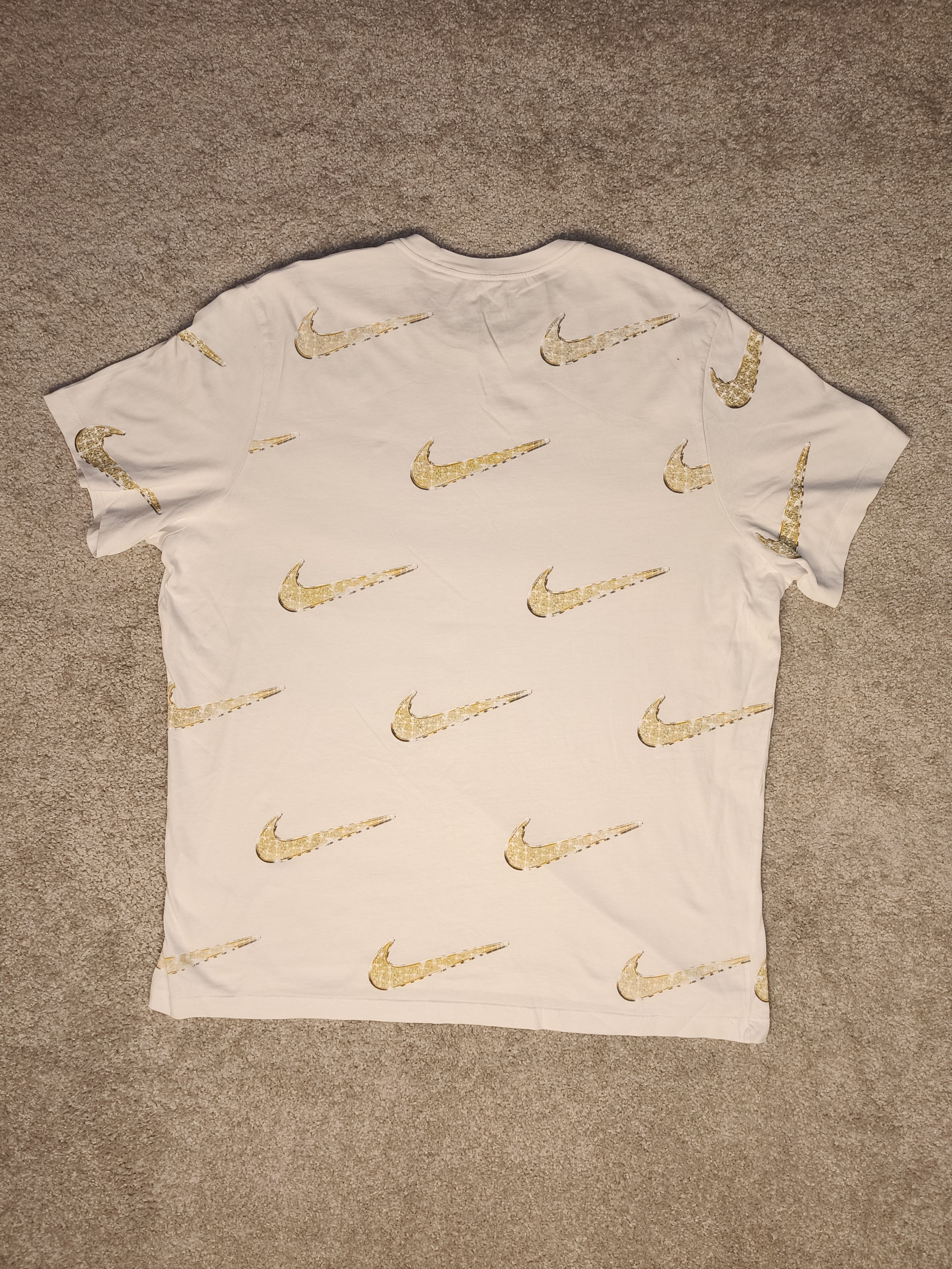 Nike Nike Round Neck Multi Diamond Swoosh Print Bling T-shirt Size US XXL / EU 58 / 5 - 2 Thumbnail