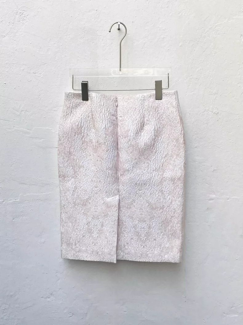 Alexander McQueen Alexander McQUEEN size 40 Embossed flower skirt 2505-Nexta Size 29" - 2 Thumbnail
