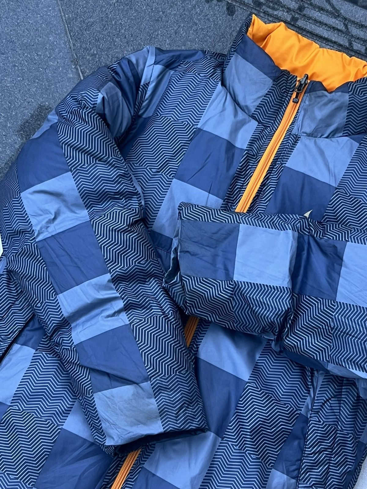Nike × Vintage 00s Nike Swoosh Reversible Vintage Oversized Puffer Jacket Size US M / EU 48-50 / 2 - 8 Thumbnail
