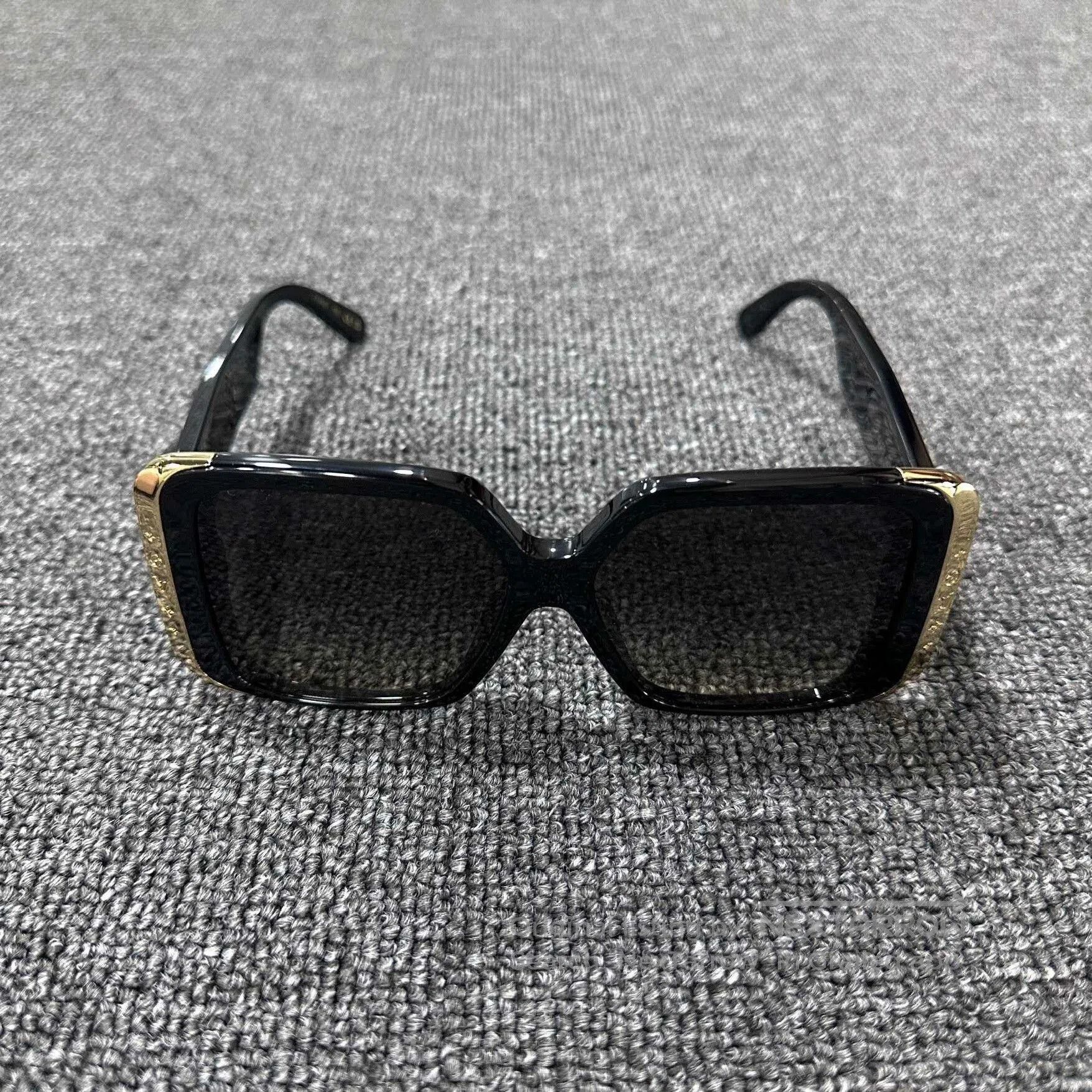 Louis Vuitton Louis Vuitton Metal Logo Sunglasses. Size ONE SIZE - 2 Thumbnail