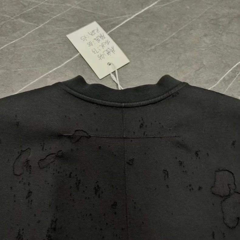 Givenchy Givenchy Big Ripped Hole Short Sleeve OS XS Size US XS / EU 42 / 0 - 4 Thumbnail