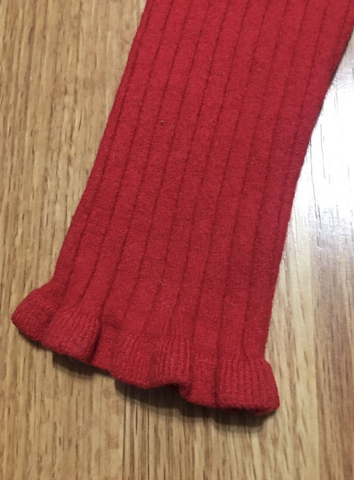 Valentino × Vintage Vintage Valentino Ruffled Ribbed Red Wool Sweater Size XS / US 0-2 / IT 36-38 - 11 Thumbnail